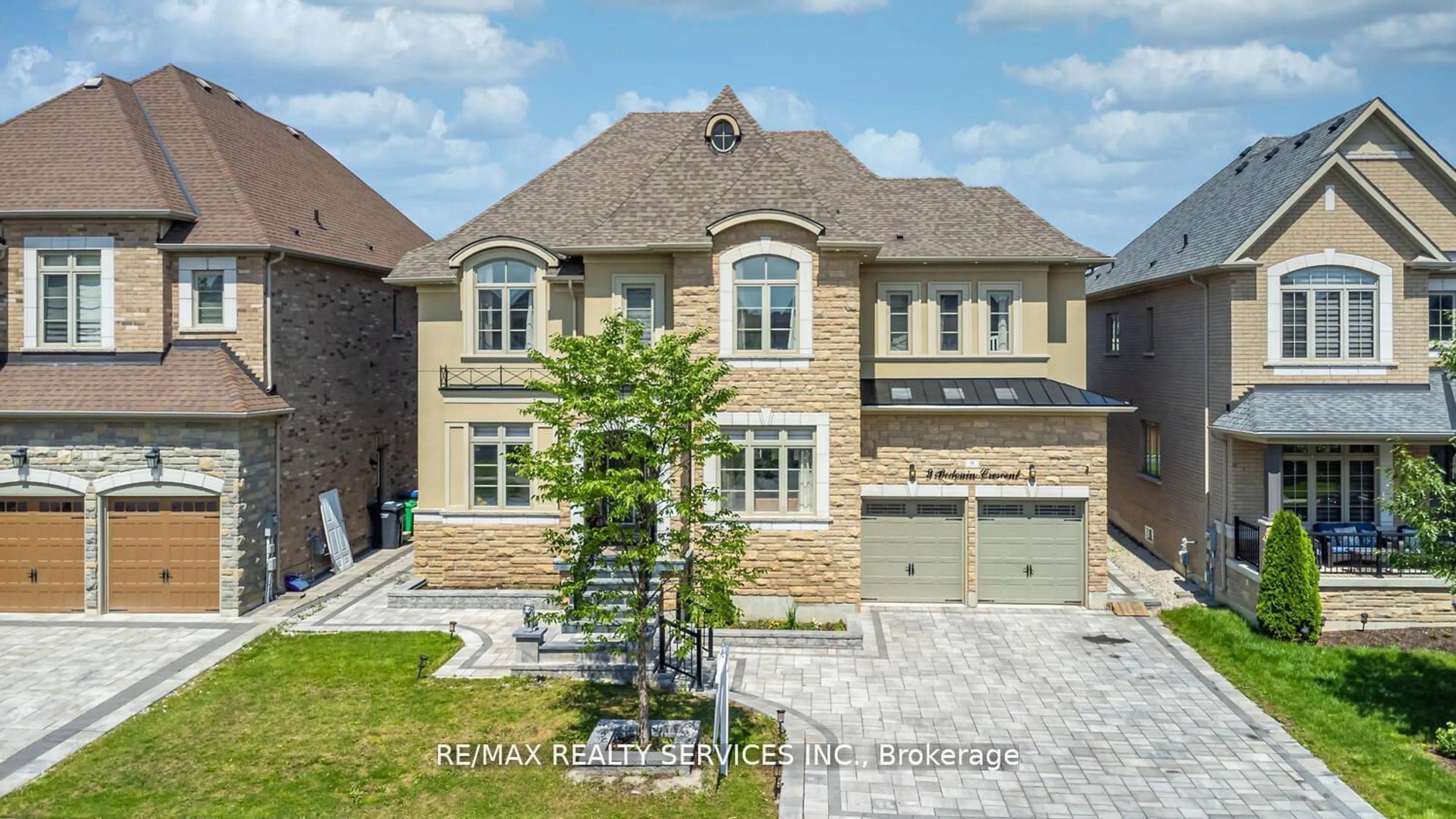 Home with brick exterior material for 9 Bedouin Cres, Brampton Ontario L6P 4H3