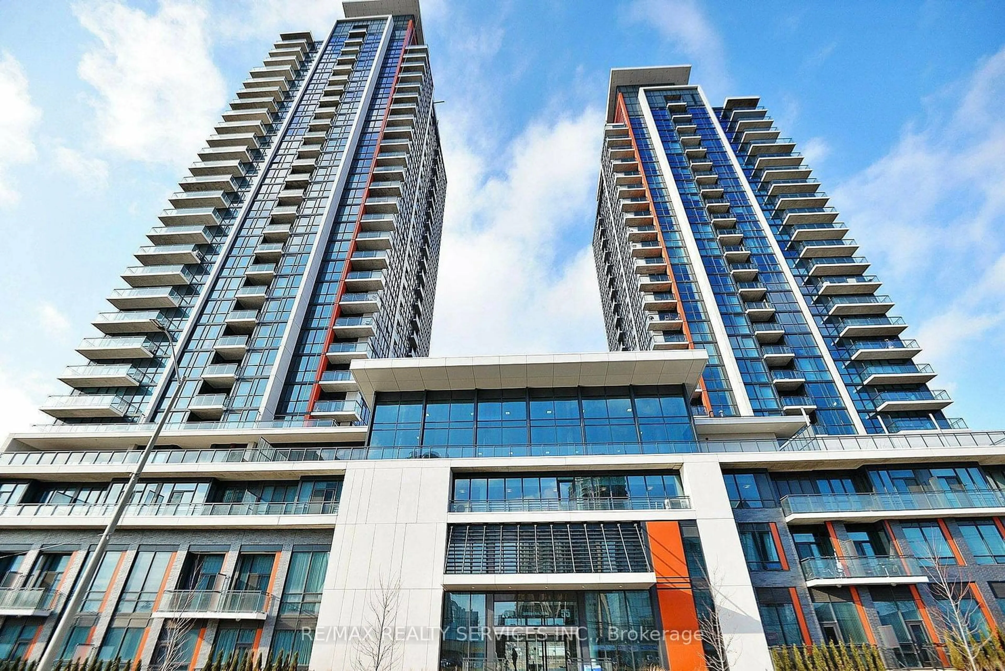 A pic from exterior of the house or condo, the front or back of building for 55 Eglinton Ave #803, Mississauga Ontario L5R 0E4