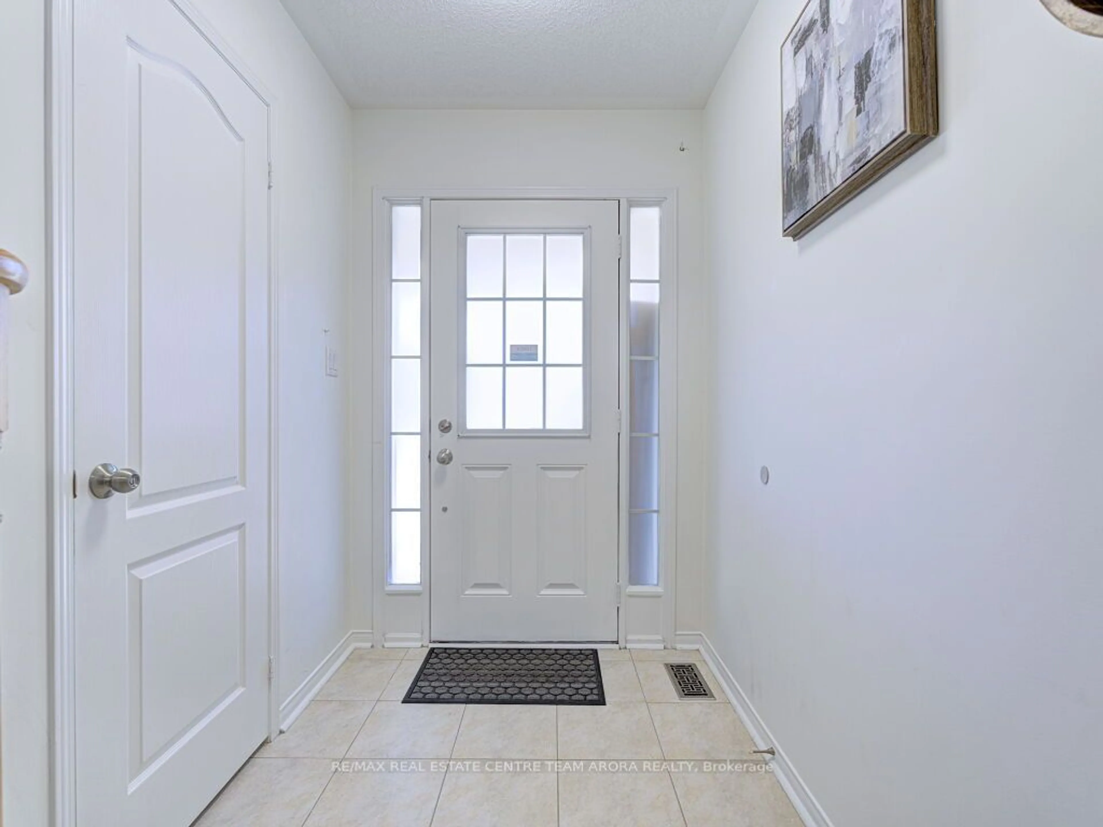 Indoor entryway, not visible floor for 26 LIGHTCATCHER Circ, Brampton Ontario L6P 3P5