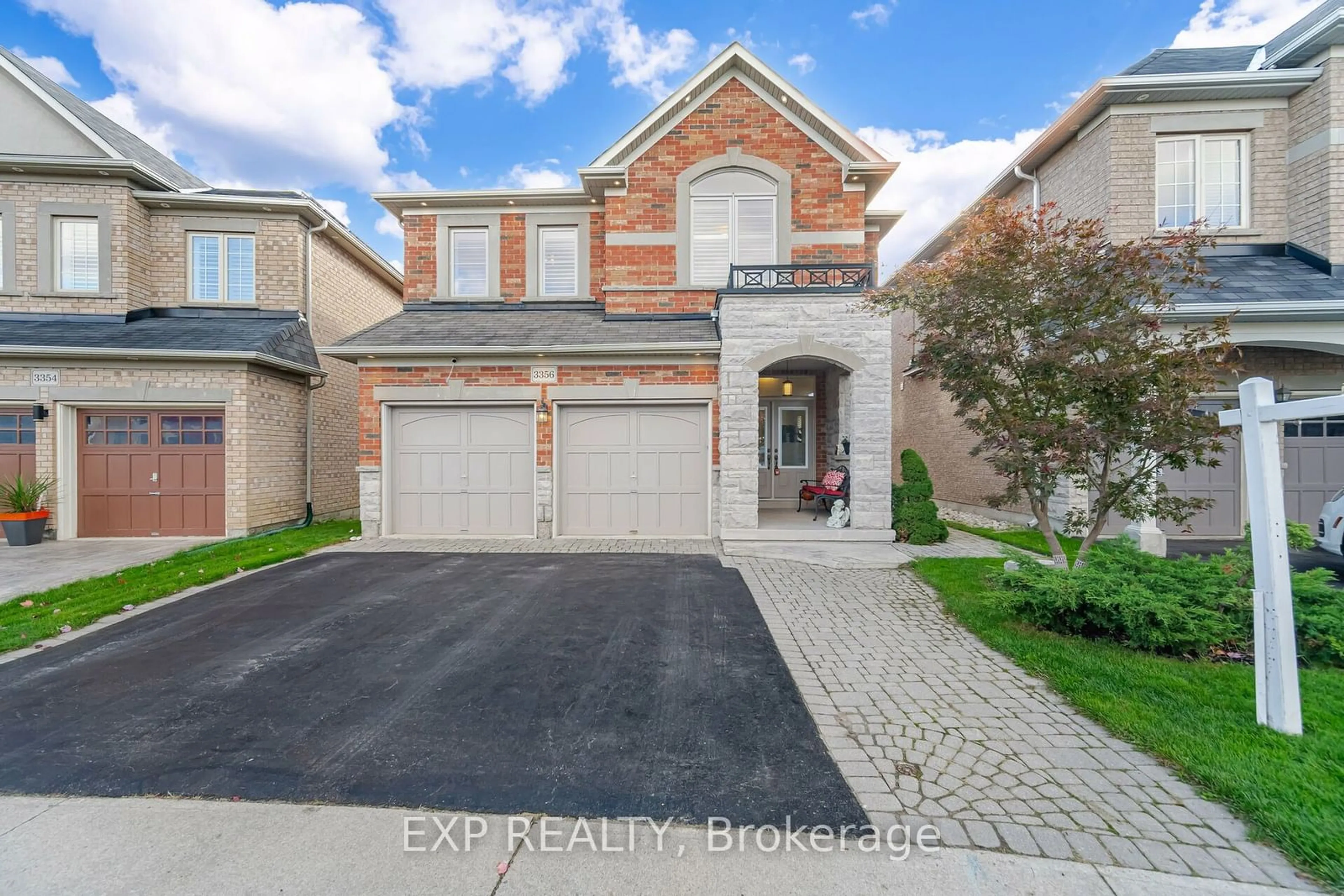 Frontside or backside of a home, the street view for 3356 Minerva Way, Burlington Ontario L7M 0L4