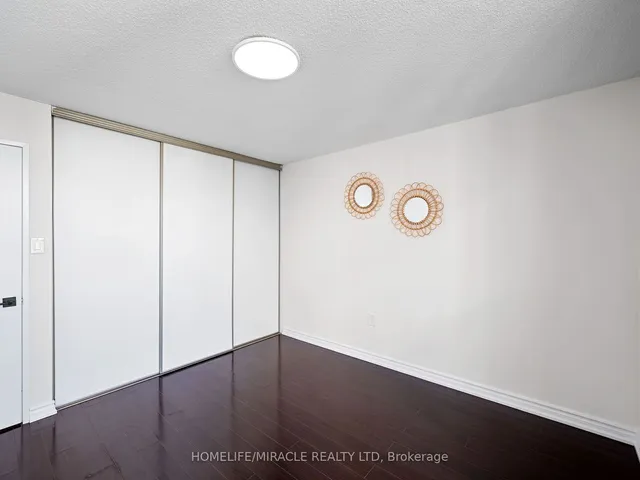 Additional property image - 4 Kings Cross Rd Unit 1511