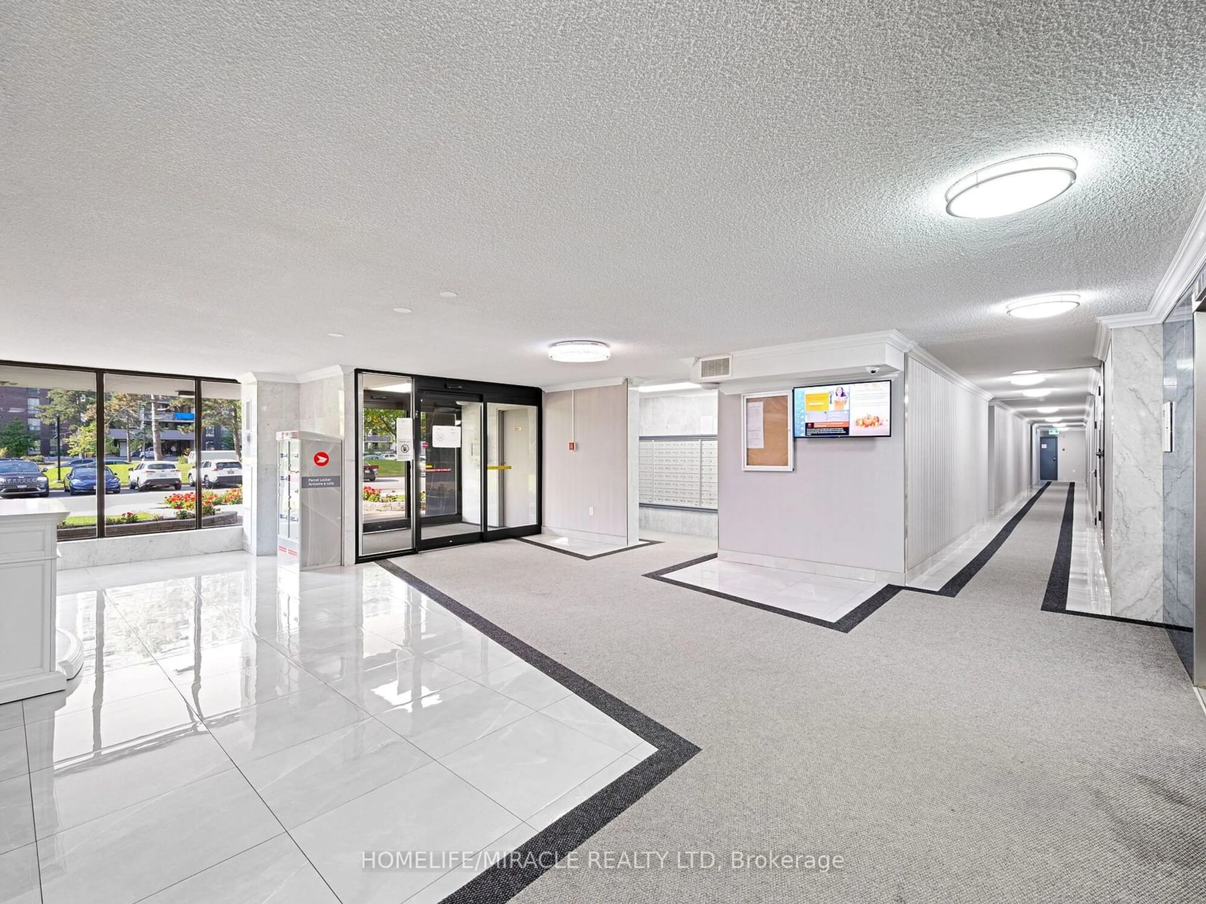 Indoor foyer, cement floor for 4 Kings Cross Rd #1511, Brampton Ontario L6T 3X8