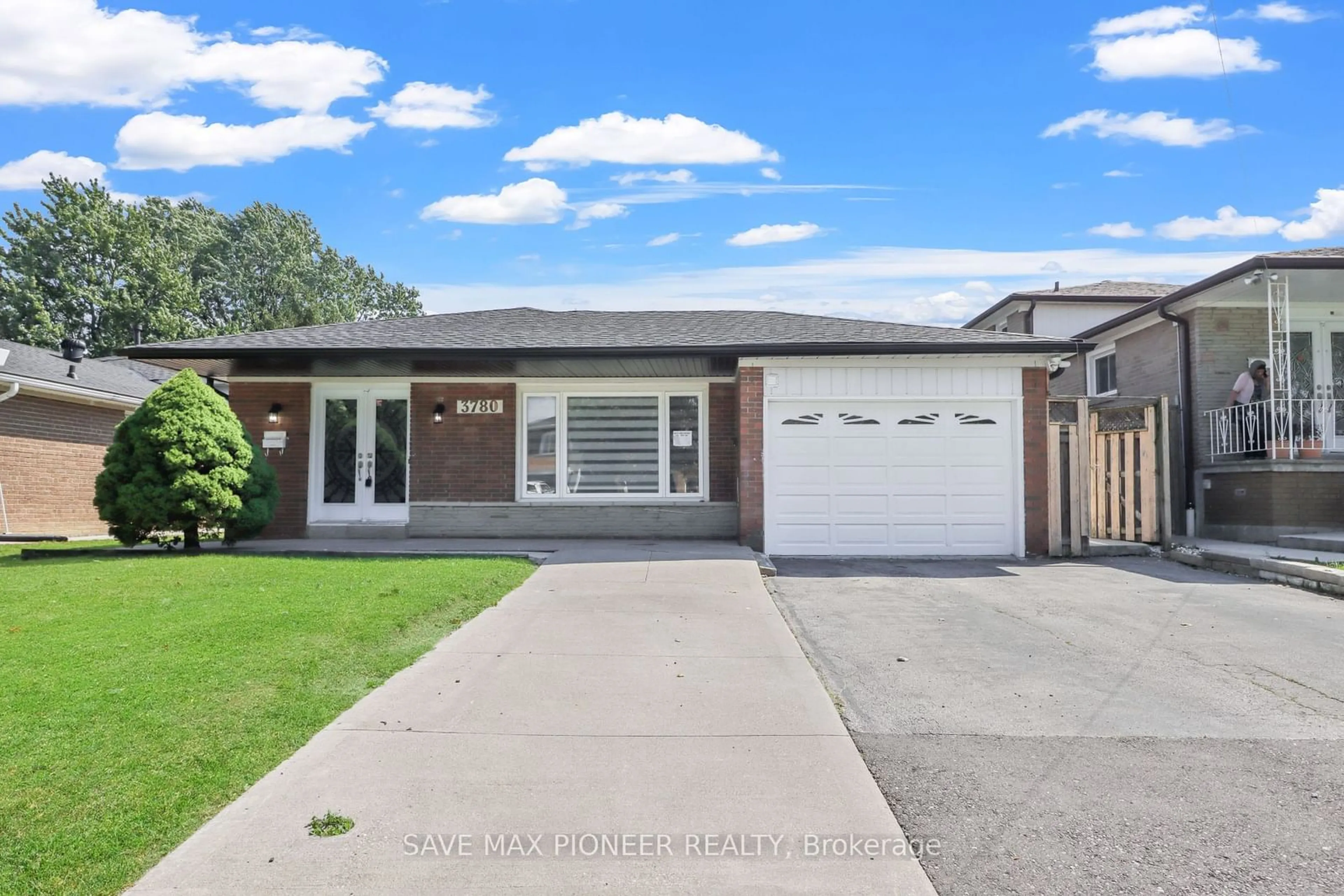 Frontside or backside of a home, the street view for 3780 Wyewood Rd, Mississauga Ontario L4T 2A2