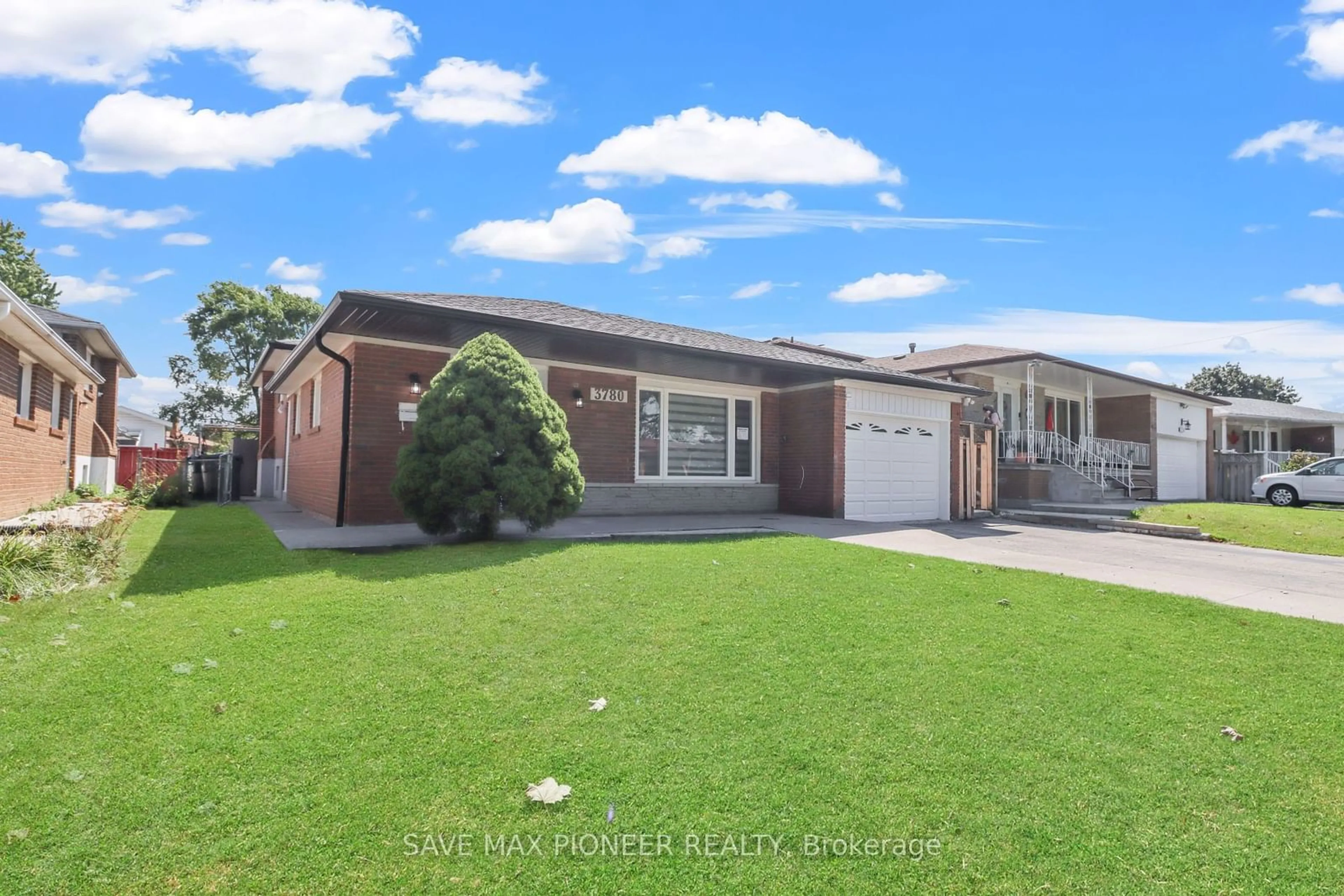 Frontside or backside of a home, the street view for 3780 Wyewood Rd, Mississauga Ontario L4T 2A2