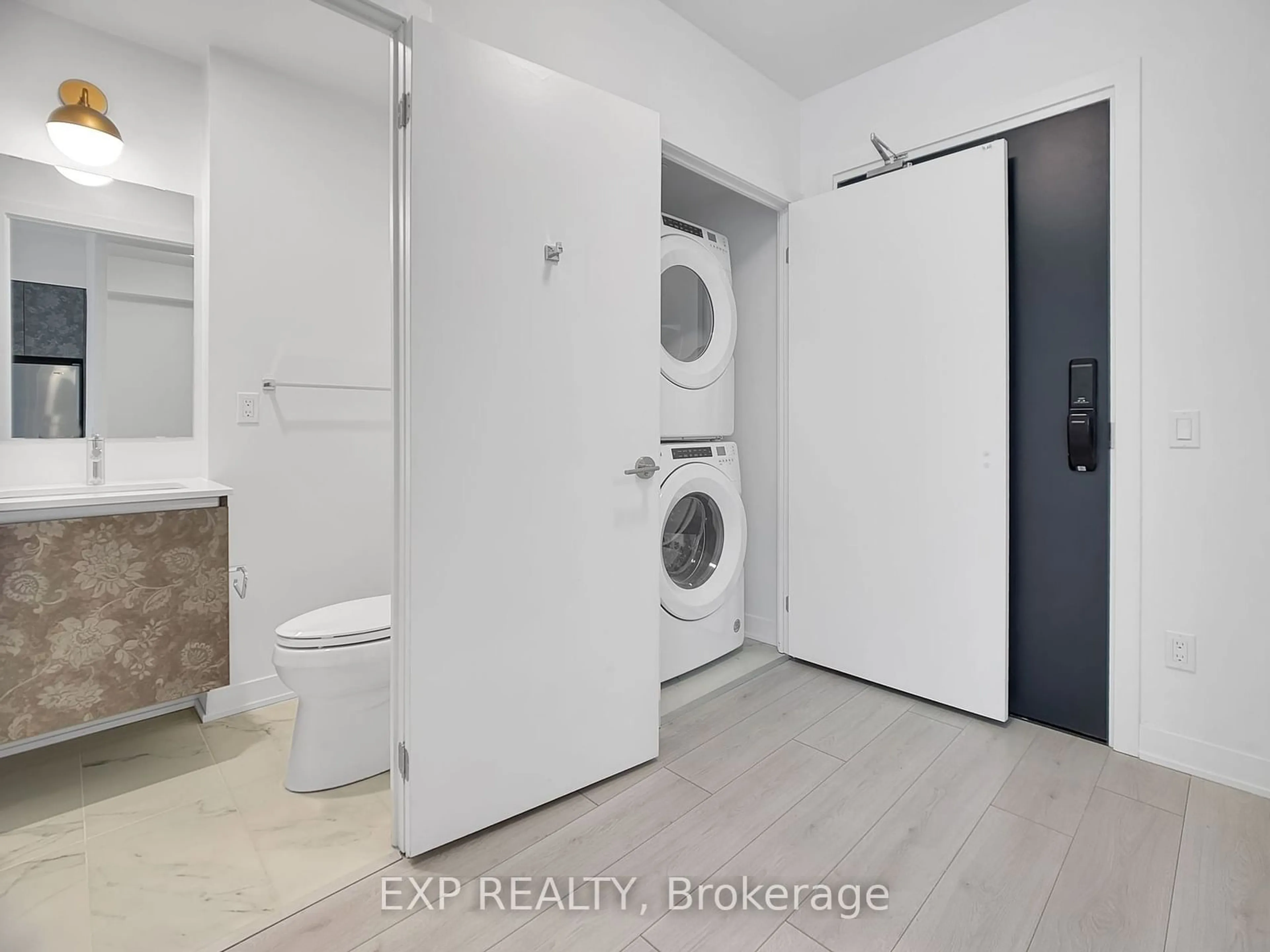 Laundry room for 405 Dundas St #322, Oakville Ontario L6M 5P9