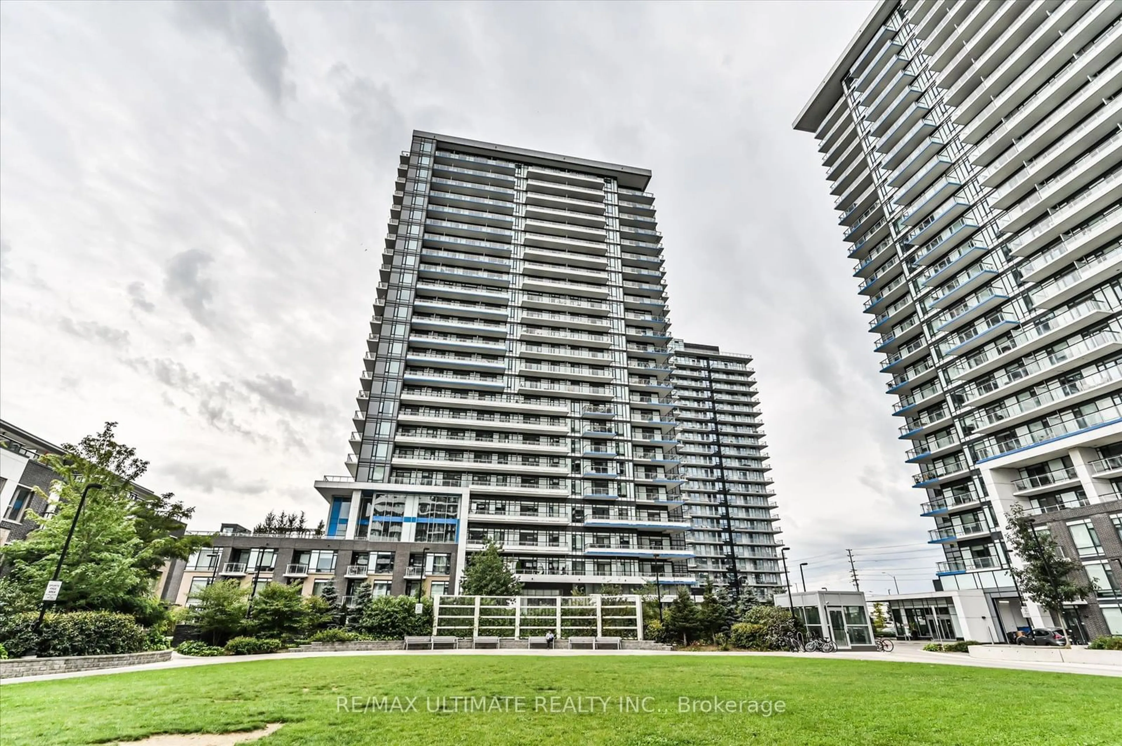 A pic from exterior of the house or condo, the street view for 2560 Eglinton Ave #2108, Mississauga Ontario L5M 0Y3