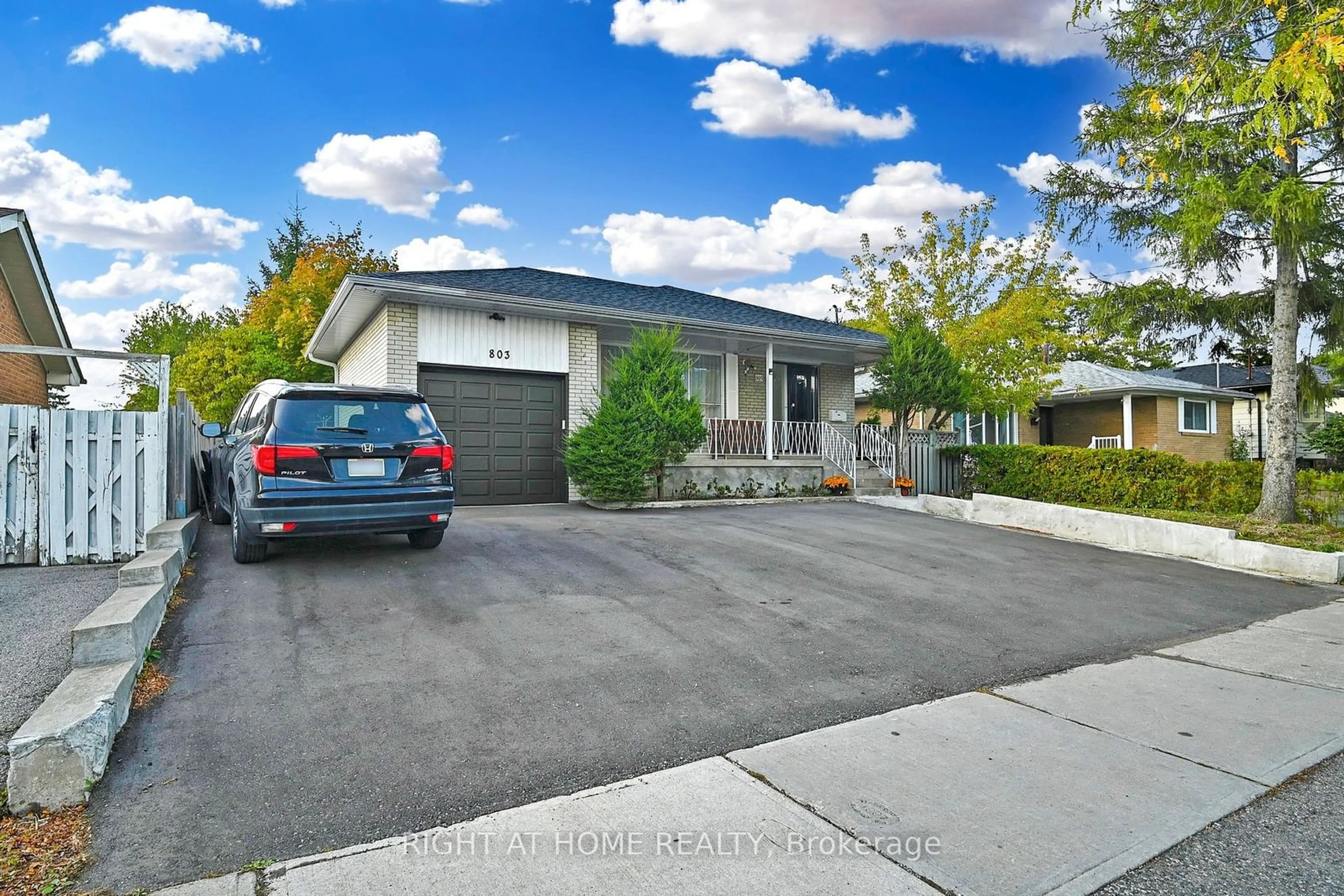 Frontside or backside of a home, the street view for 803 Bloor St, Mississauga Ontario L4Y 2M8