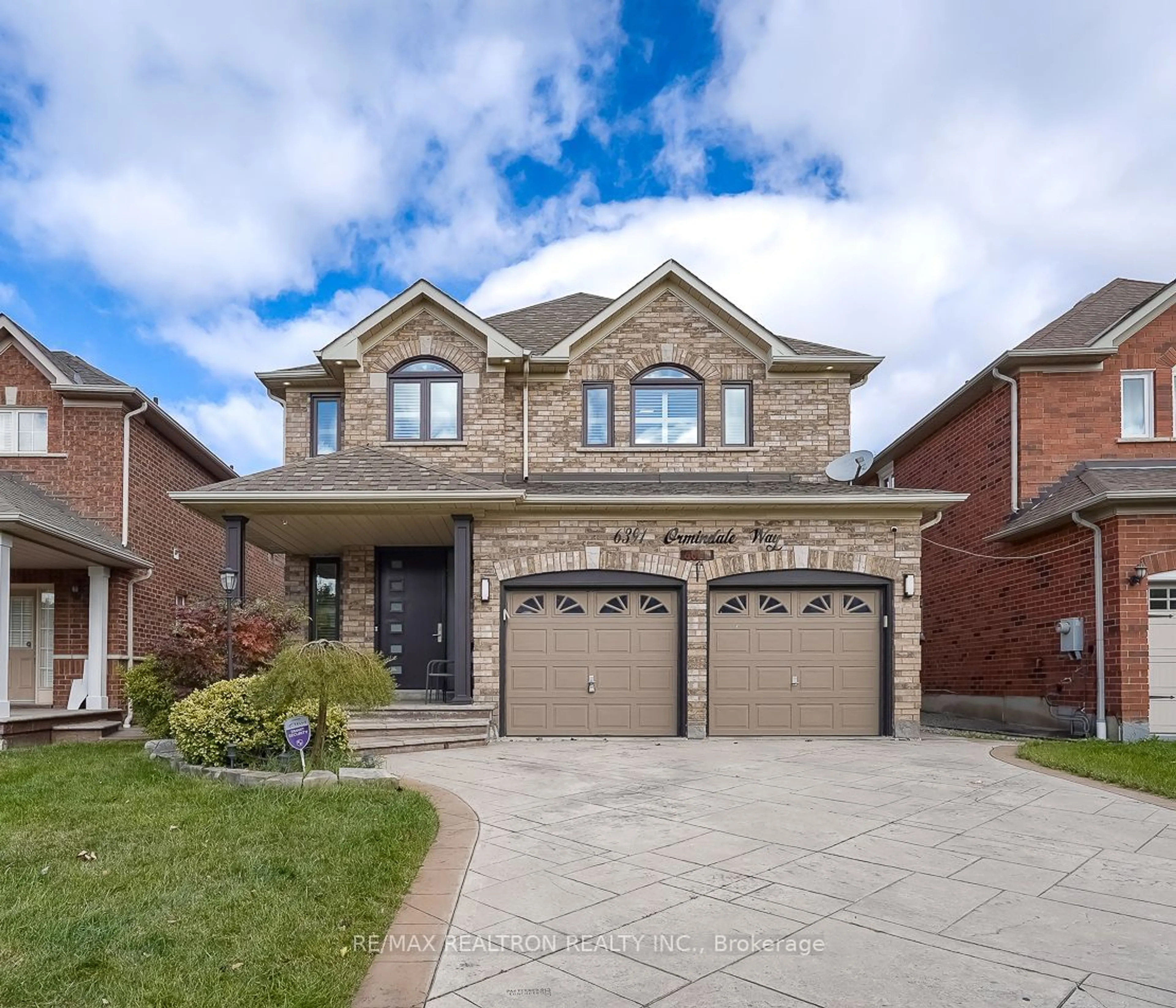 Home with brick exterior material for 6391 Ormindale Way, Mississauga Ontario L5V 1J3