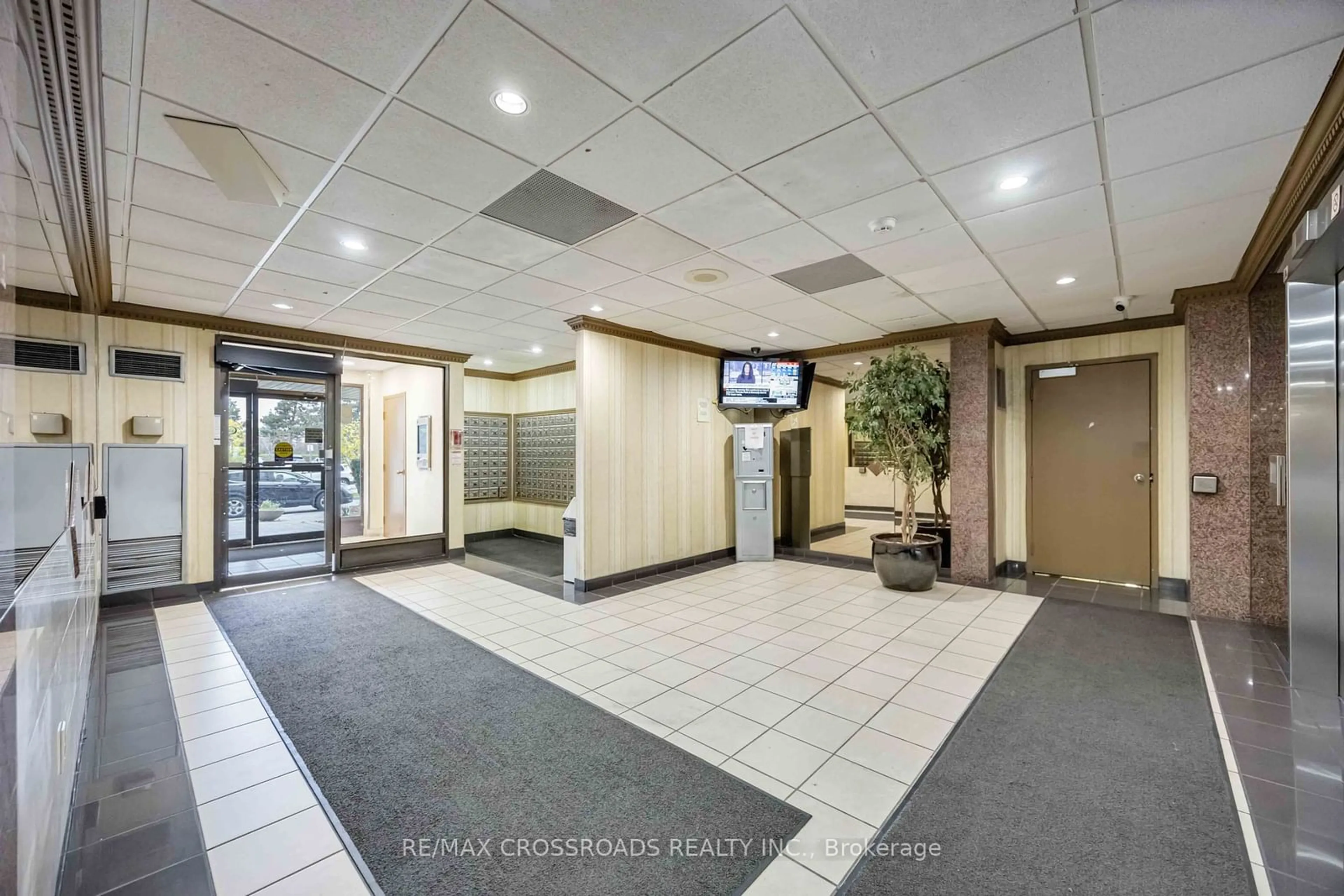 Indoor lobby, unknown floor for 10 Markbrook Lane #209, Toronto Ontario M9V 5E3