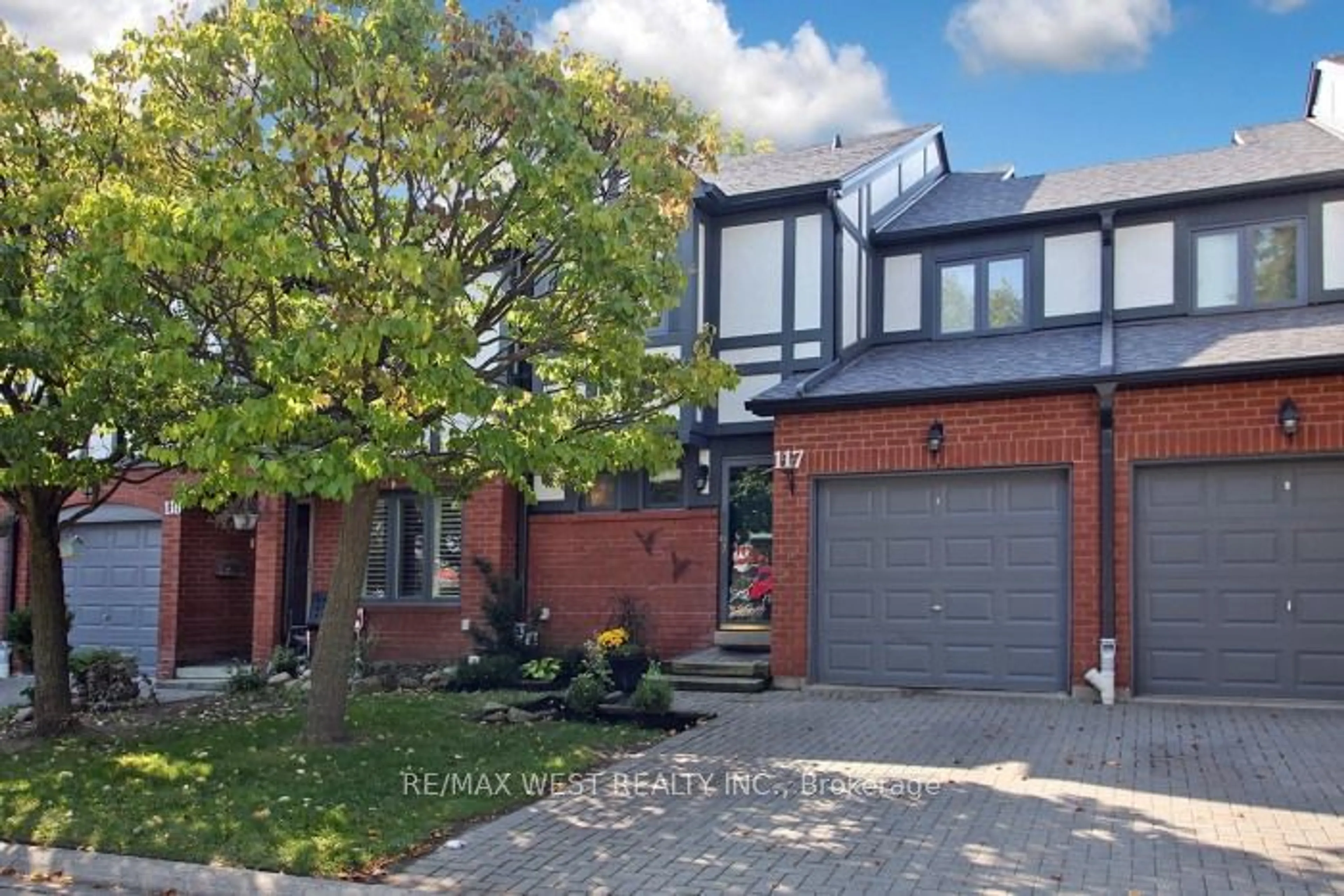 Home with brick exterior material for 3050 Orleans Rd #117, Mississauga Ontario L5L 5P7