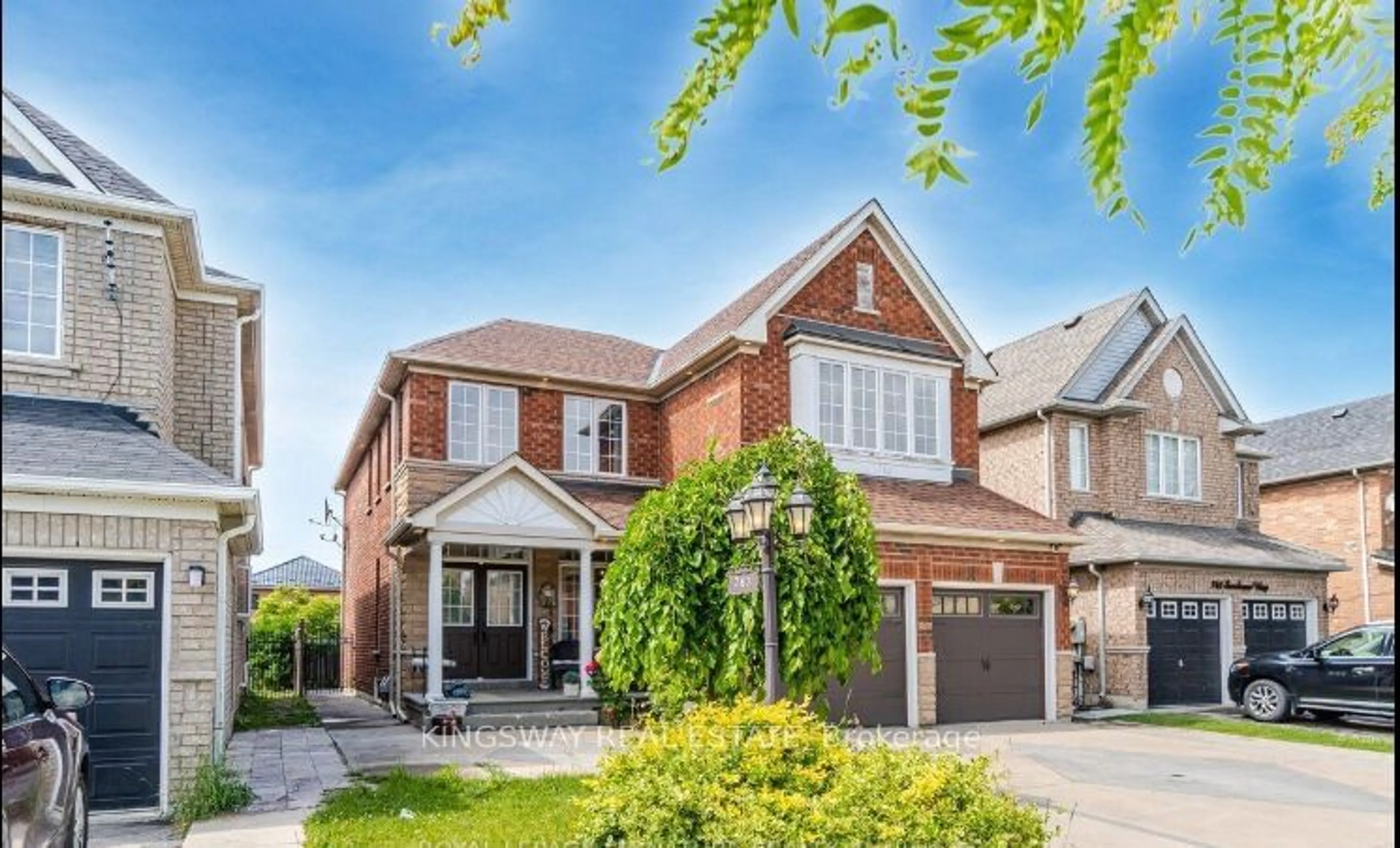 Home with brick exterior material for 767 Sombrero Way, Mississauga Ontario L5W 1S8