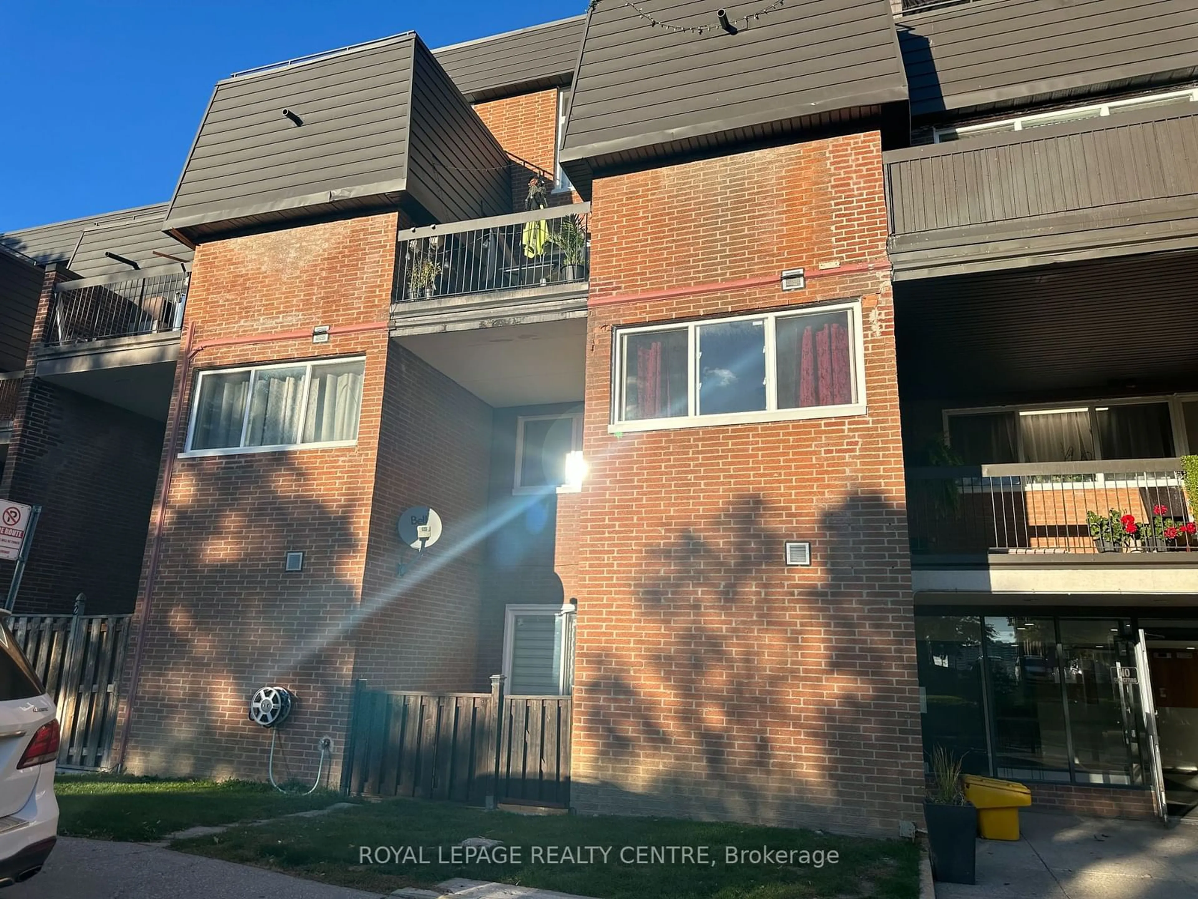 A pic from exterior of the house or condo, the front or back of building for 1395 Williamsport Dr #159, Mississauga Ontario L4X 2T4