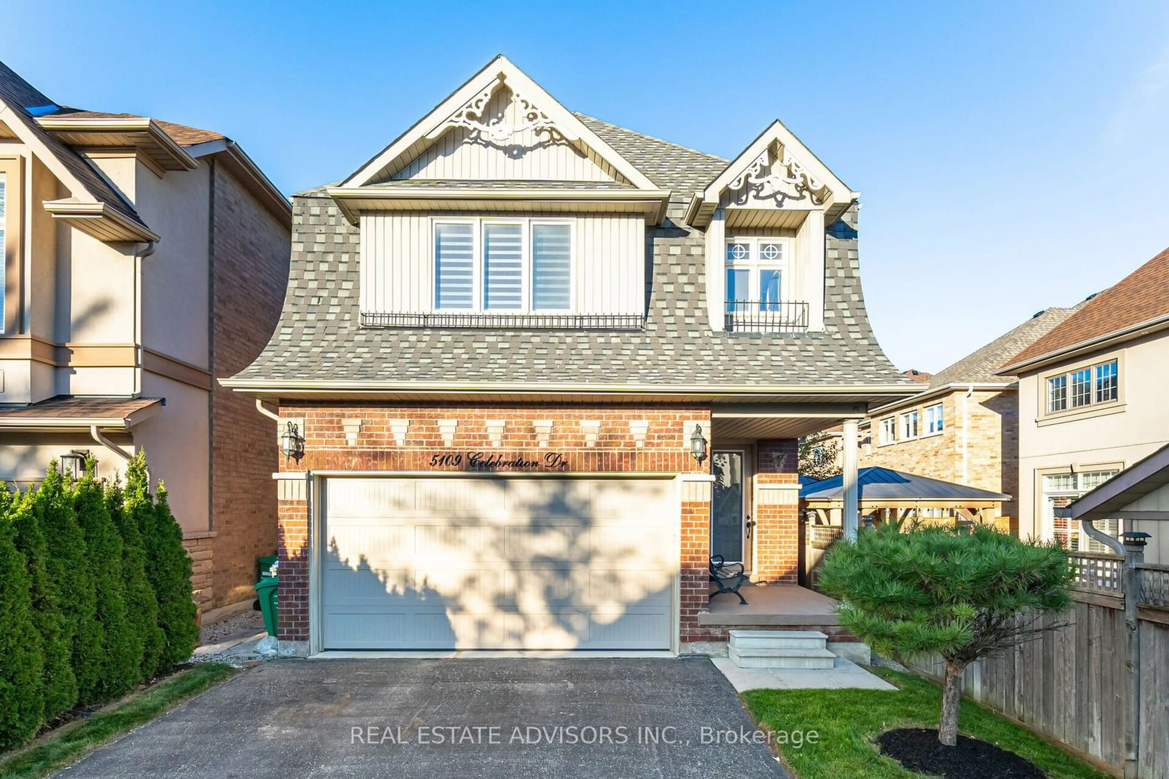 Frontside or backside of a home, cottage for 5109 CELEBRATION Dr, Mississauga Ontario L5M 8B3