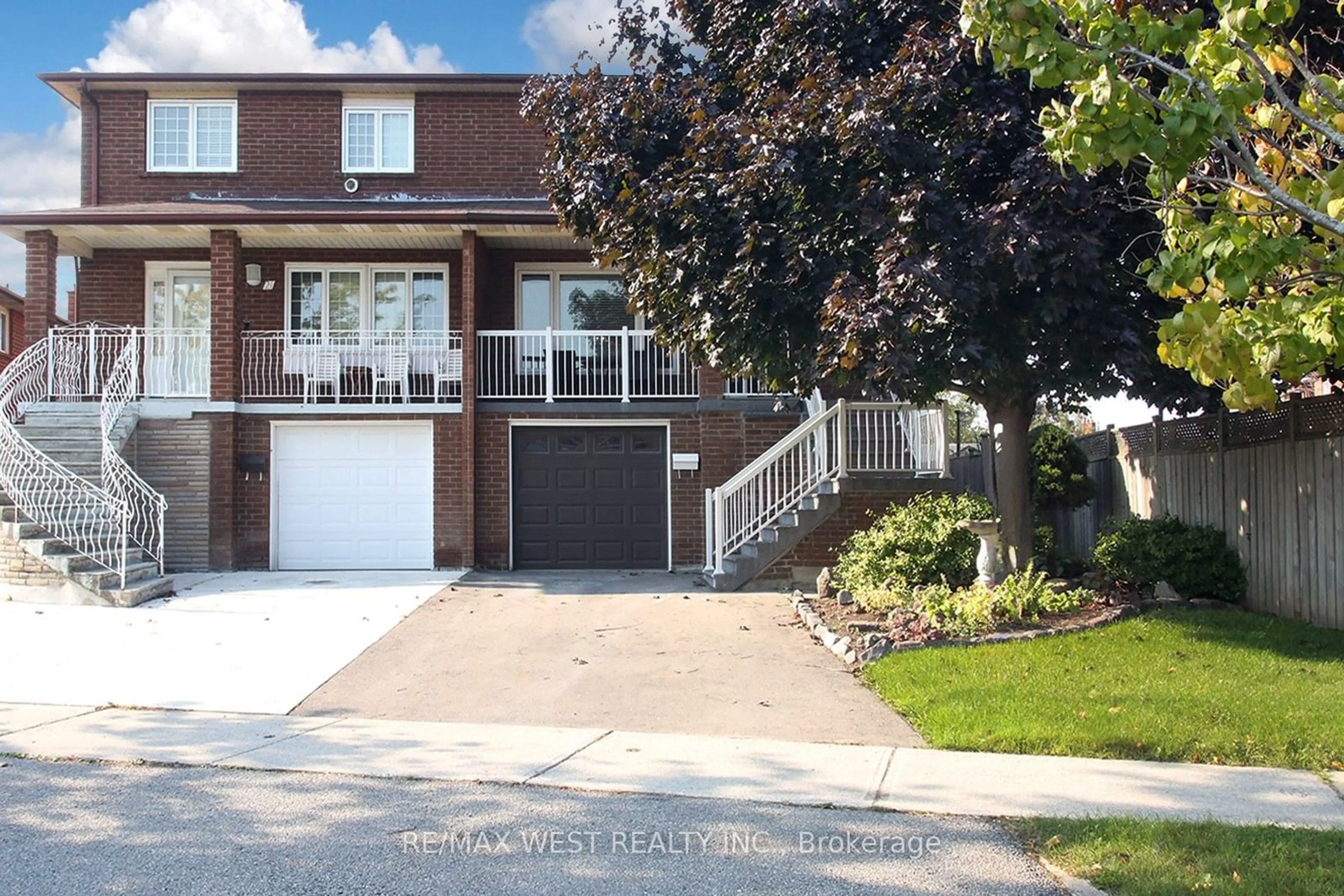 A pic from exterior of the house or condo, cottage for 23 John Lindsay Crt, Toronto Ontario M3L 2K9