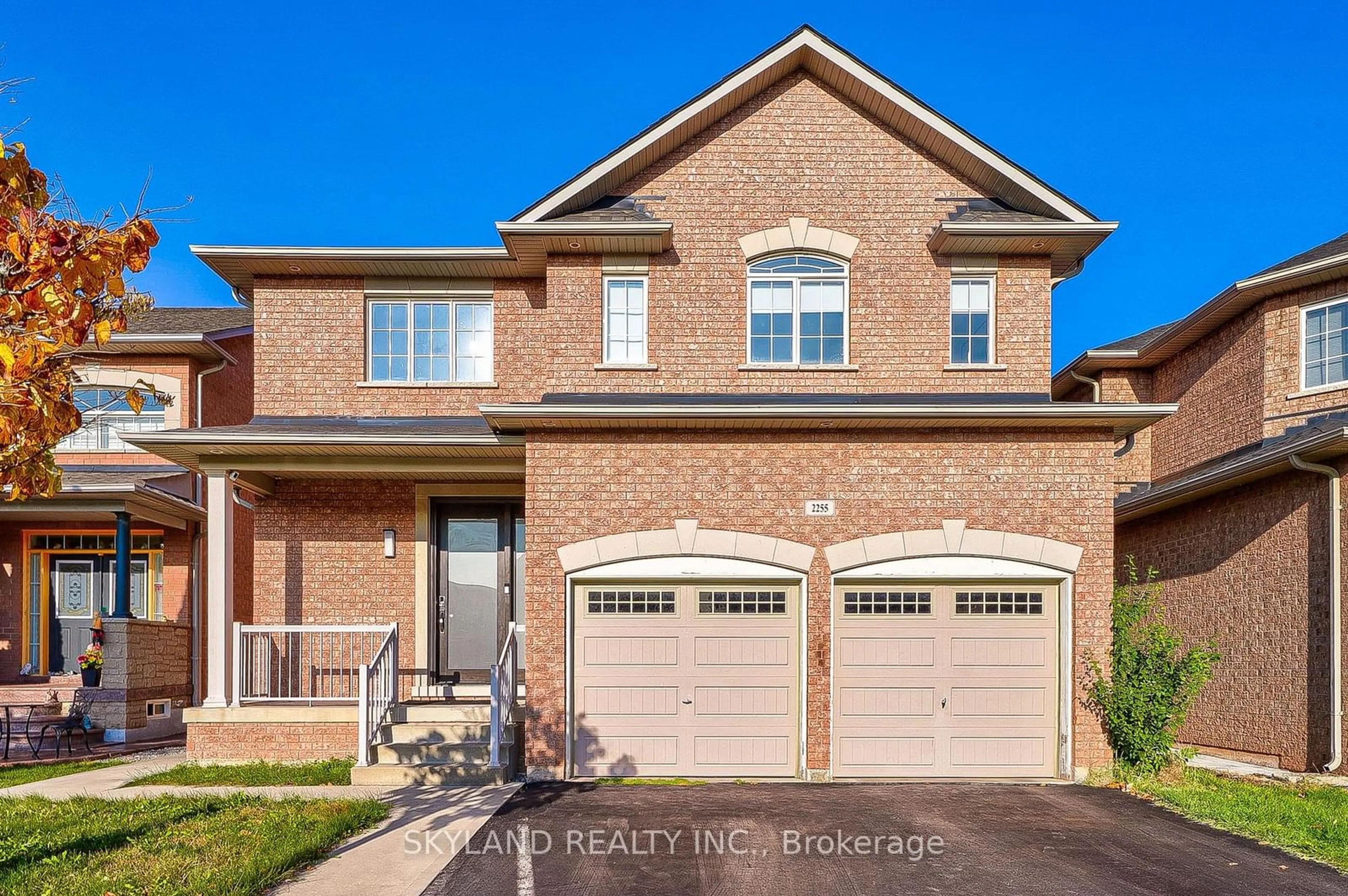 Home with brick exterior material for 2255 Stratus Dr, Oakville Ontario L6M 4W3