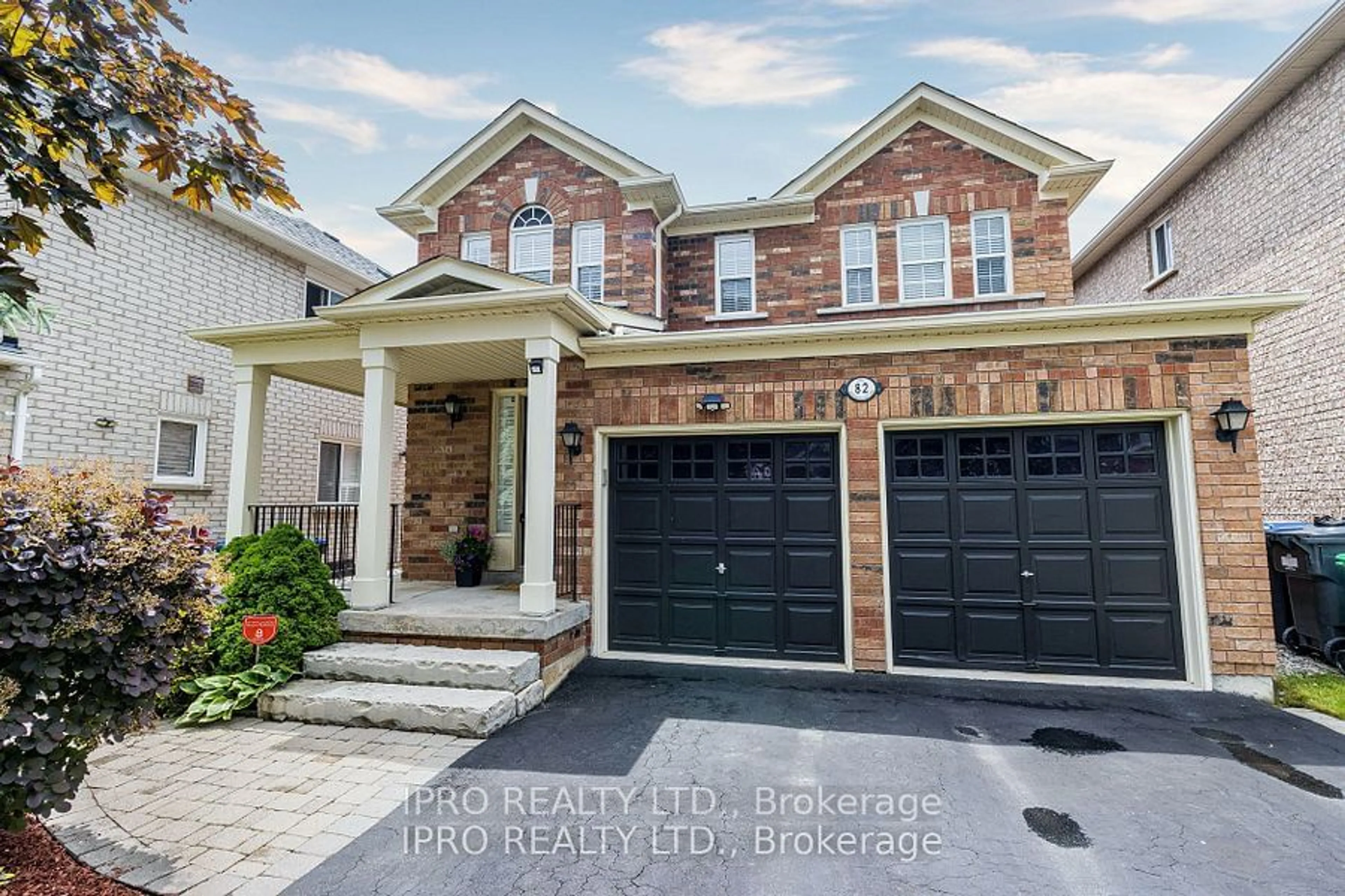 Home with brick exterior material for 82 Brentcliff Dr, Brampton Ontario L7A 3E8