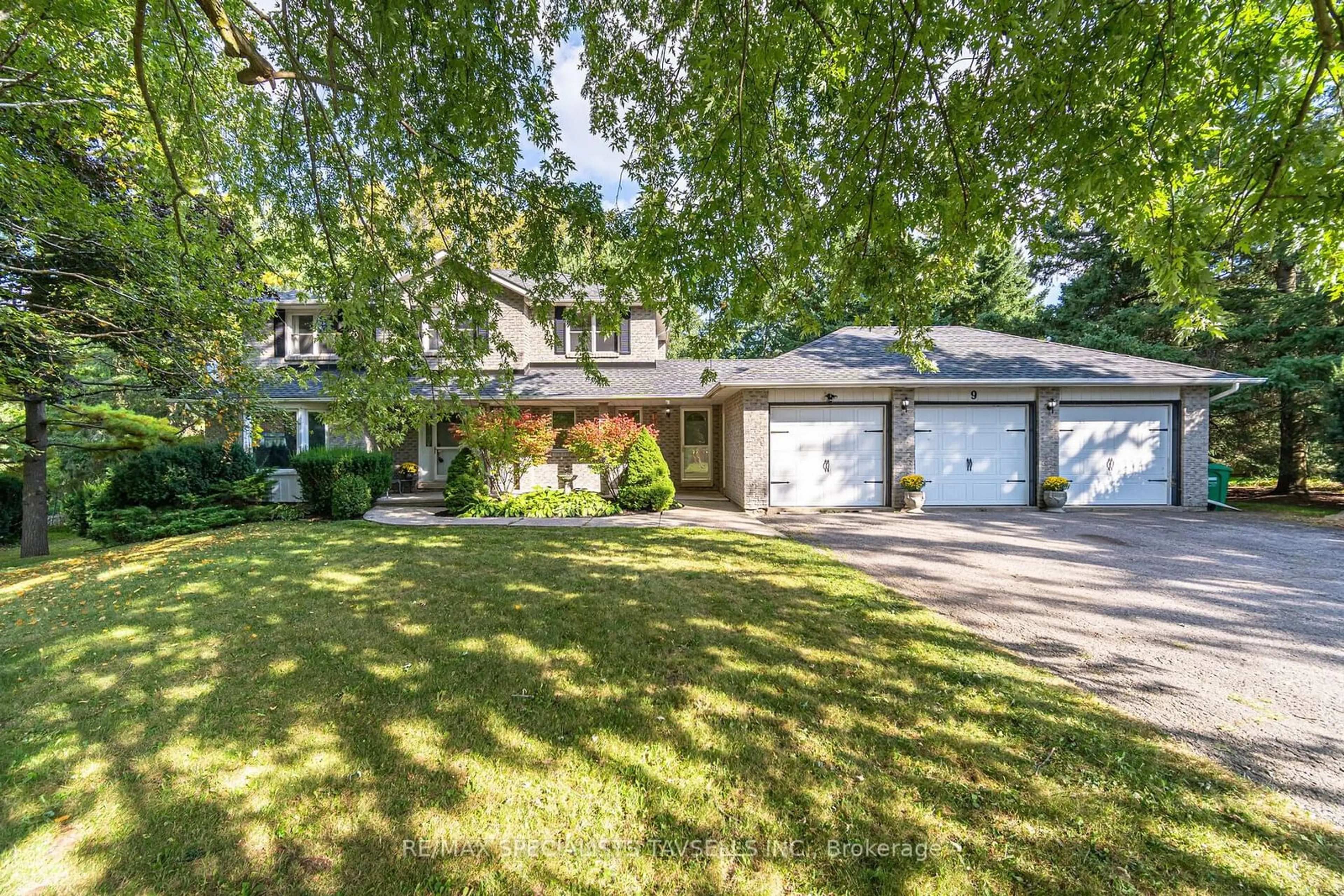 Frontside or backside of a home, the street view for 9 Alanavale Rd, Caledon Ontario L0N 1C0