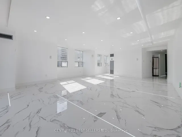Additional property image - 3650 Kaneff Cres Unit 601
