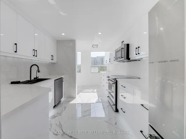 Additional property image - 3650 Kaneff Cres Unit 601