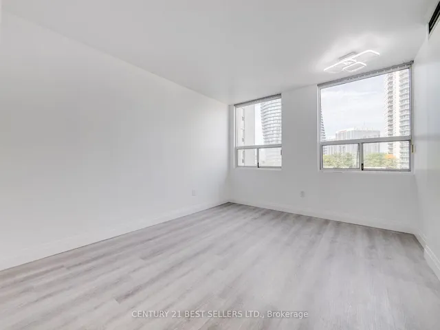 Additional property image - 3650 Kaneff Cres Unit 601