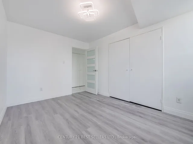 Additional property image - 3650 Kaneff Cres Unit 601