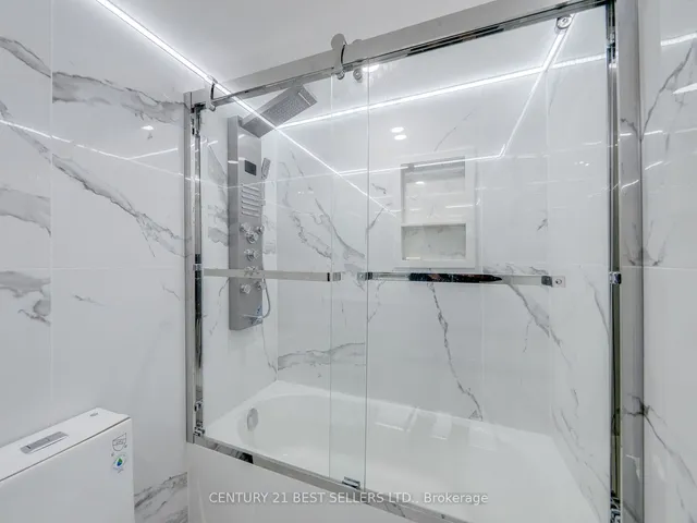 Additional property image - 3650 Kaneff Cres Unit 601