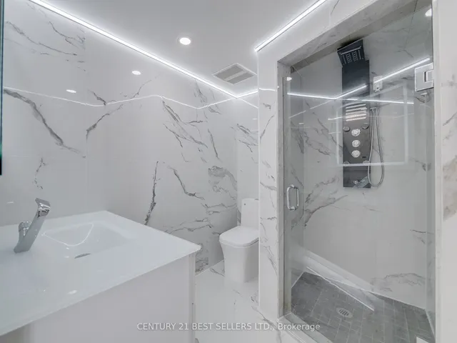 Additional property image - 3650 Kaneff Cres Unit 601