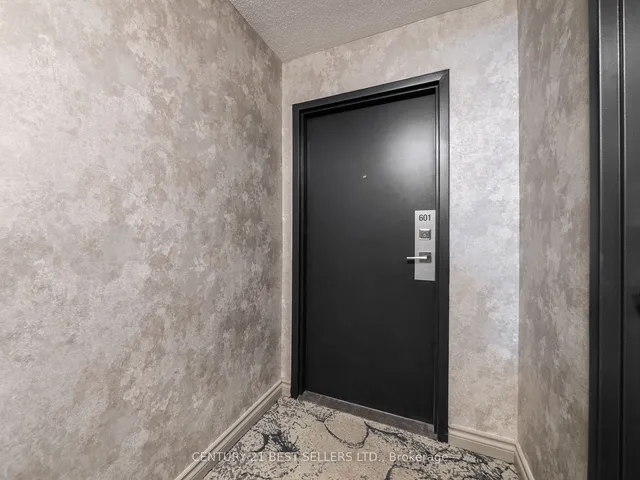 Additional property image - 3650 Kaneff Cres Unit 601