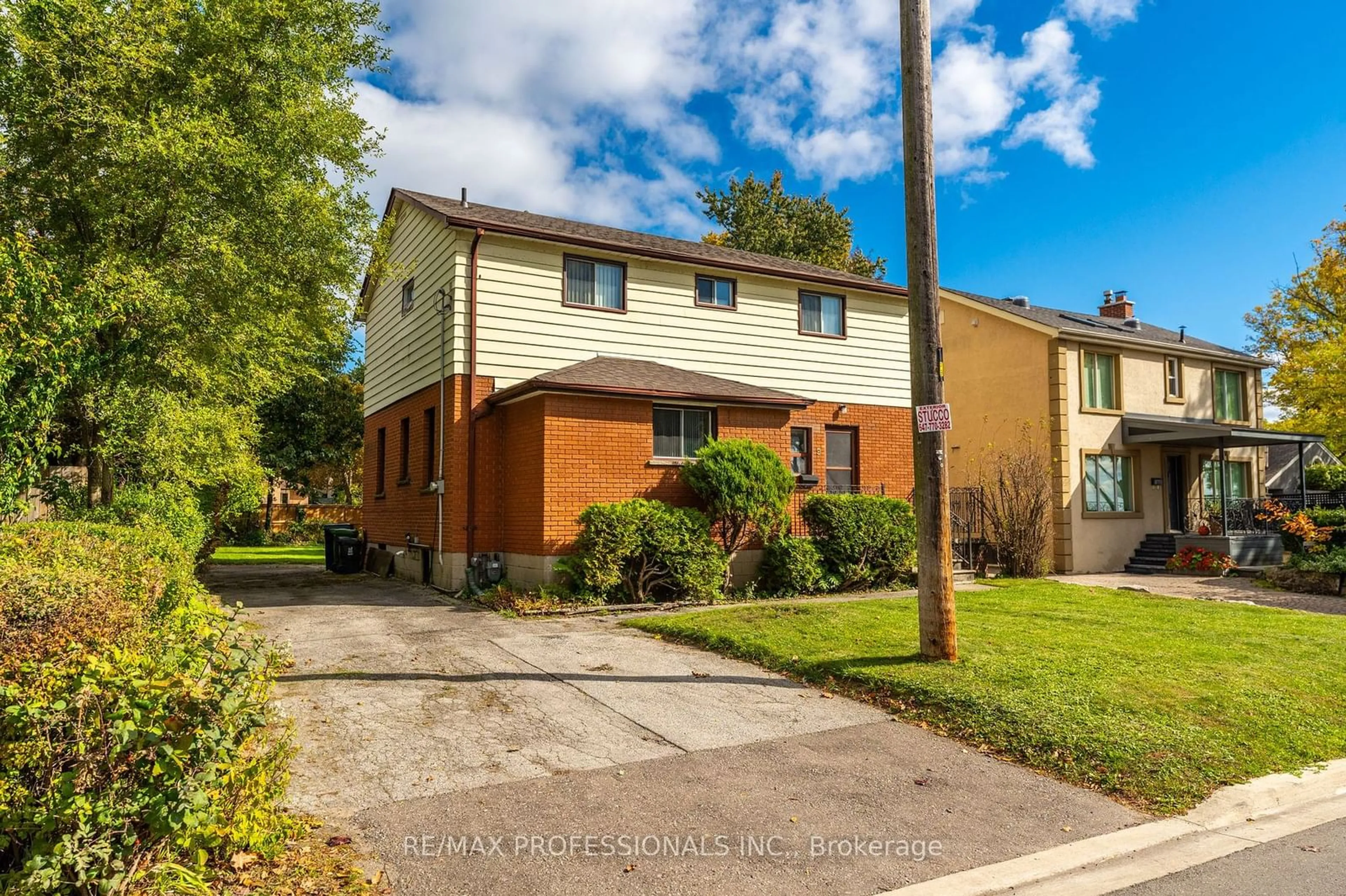 A pic from exterior of the house or condo, the street view for 9 Thirty Sixth St, Toronto Ontario M8W 3K8