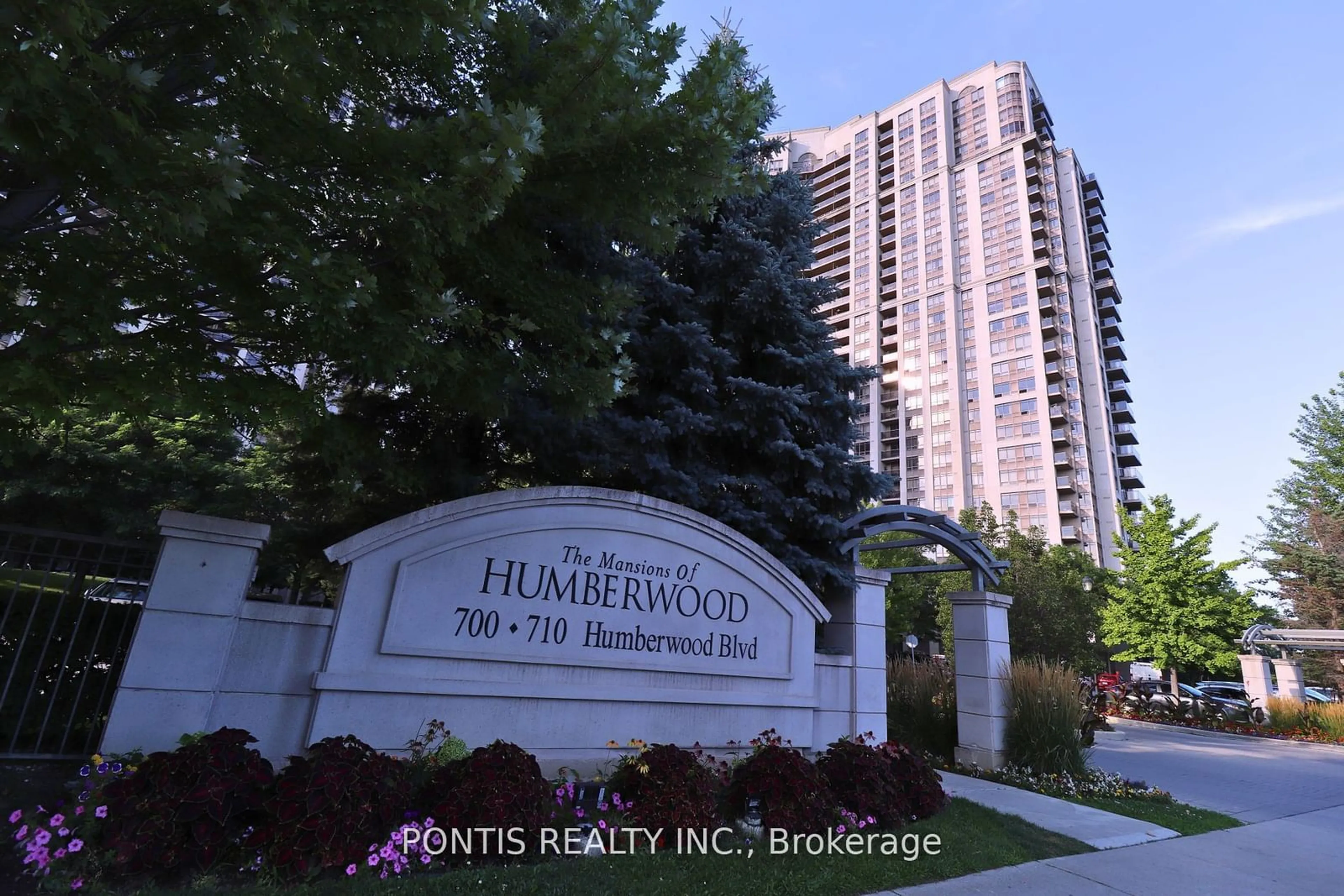 A pic from exterior of the house or condo, the street view for 700 Humberwood Blvd #727, Toronto Ontario M9W 7J4