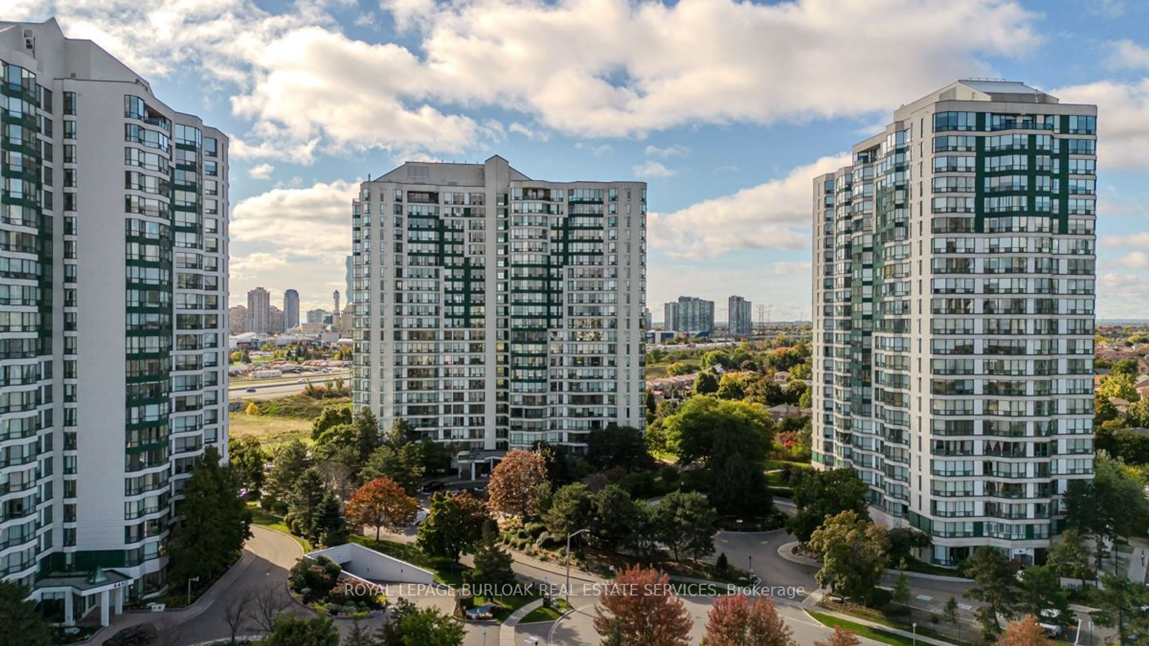 A pic from exterior of the house or condo, the view of city buildings for 4460 Tucana Crt #604, Mississauga Ontario L5R 3K9