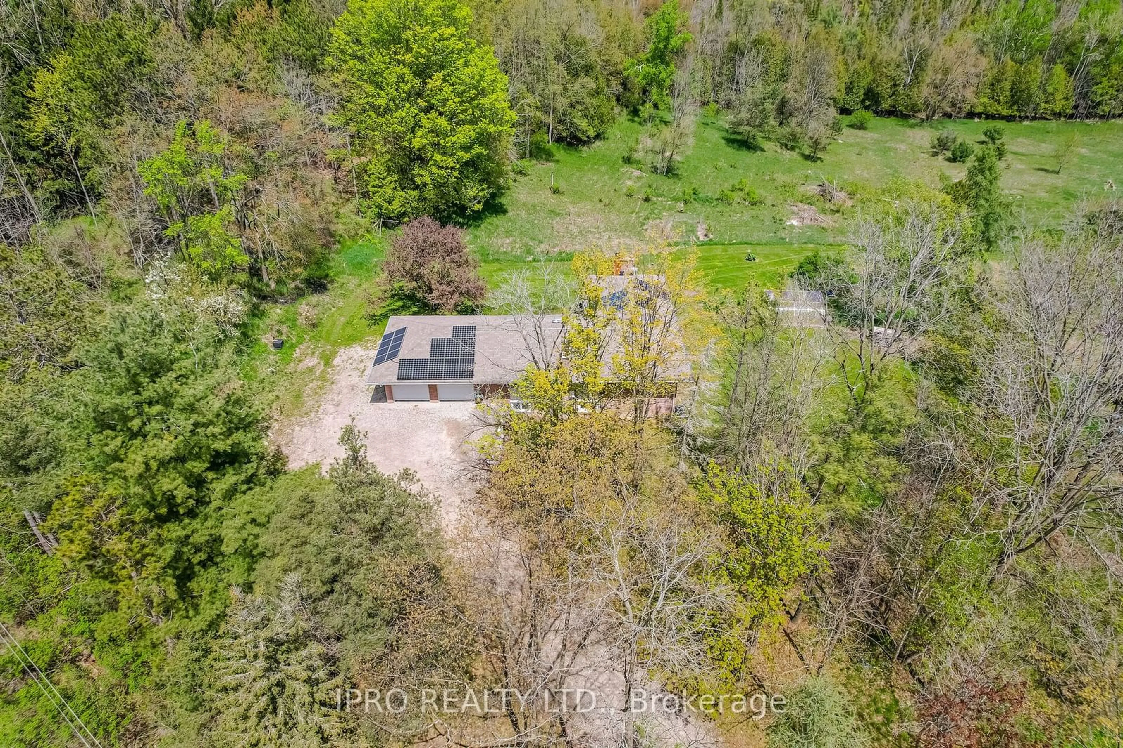 Shed for 18697 Centreville Creek Rd, Caledon Ontario L7K 2M2