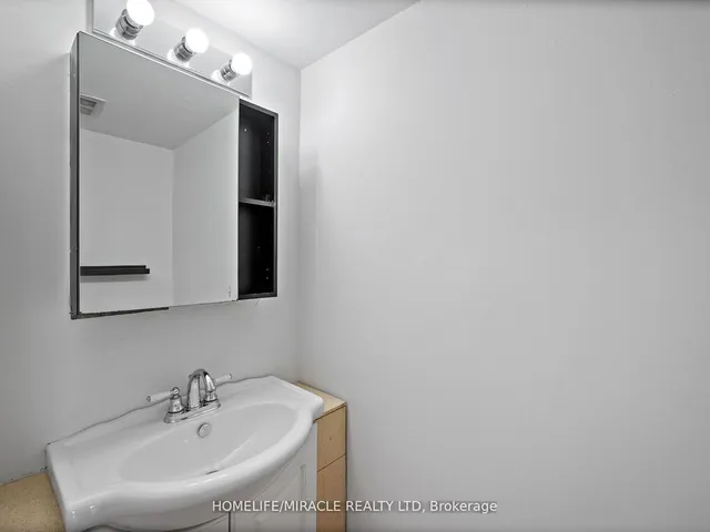 Additional property image - 4 Kings Cross Rd Unit 1412