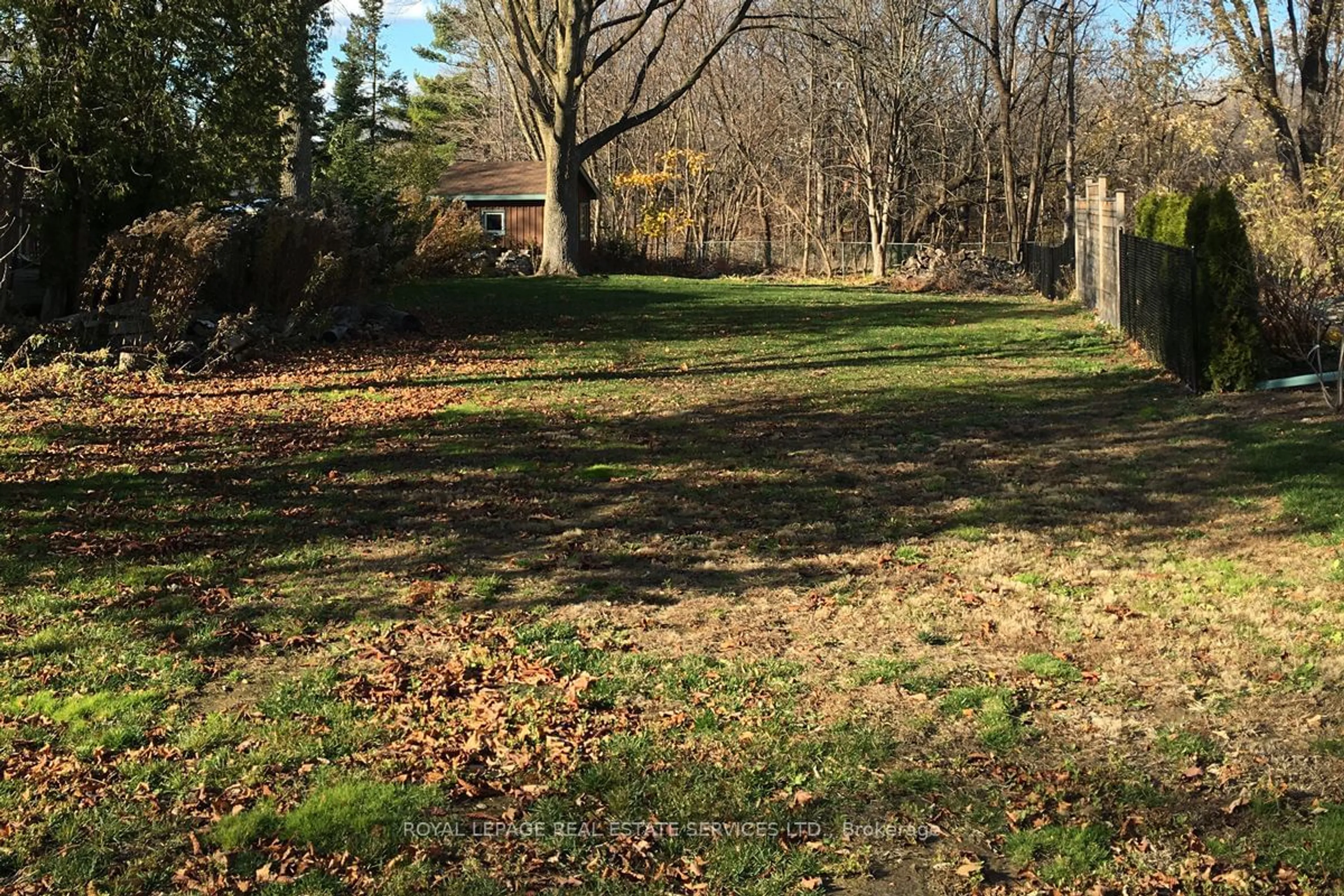 Patio, the fenced backyard for 1041 Greenwood Dr, Burlington Ontario L7T 3P8