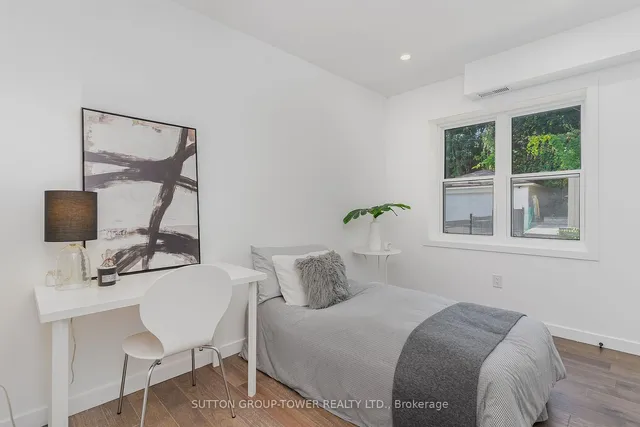 Additional property image - 298 South Kingsway