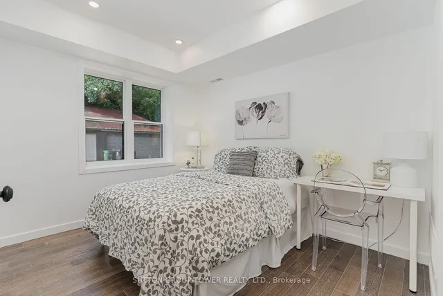 Additional property image - 298 South Kingsway