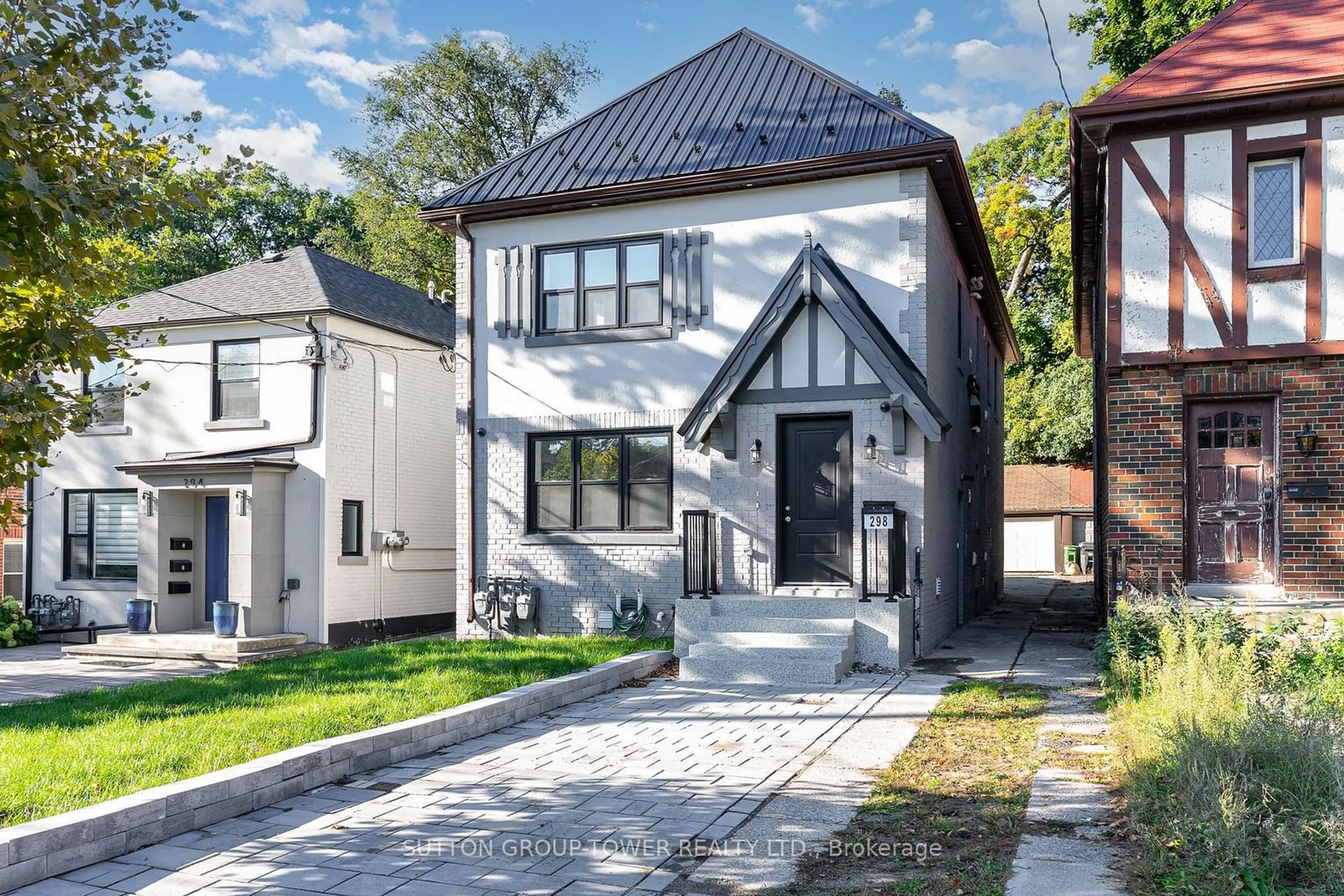 Frontside or backside of a home, cottage for 298 South Kingsway, Toronto Ontario M6S 3T9