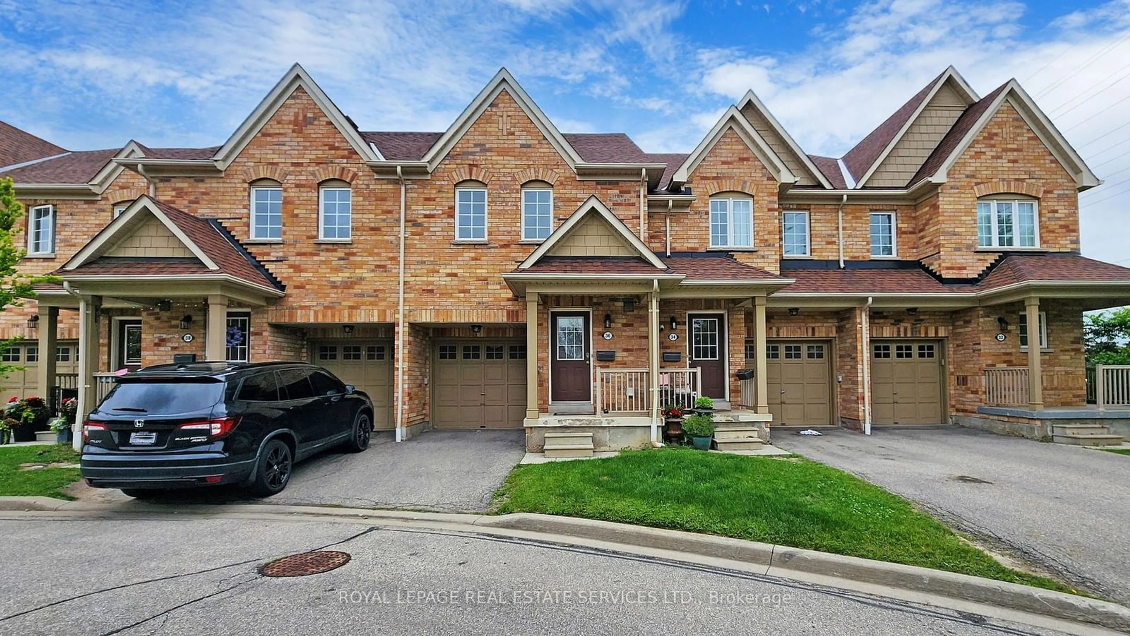 A pic from exterior of the house or condo, the street view for 3950 Erin Centre Blvd #36, Mississauga Ontario L5M 0A5