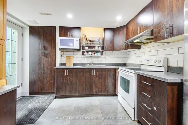 Additional image 9 of 4 Chadwick St