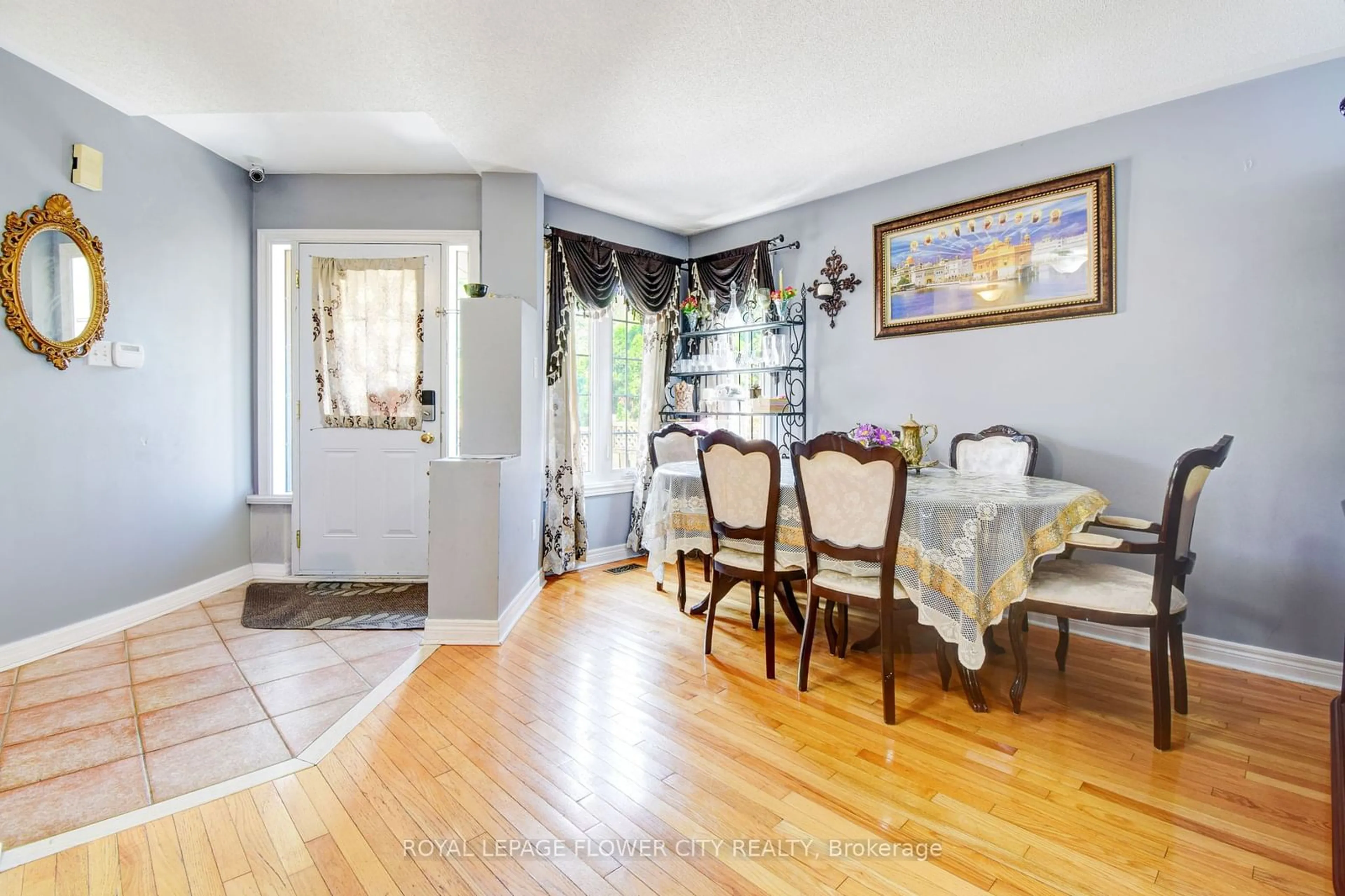 Dining room, wood floors, cottage for 4 Chadwick St, Brampton Ontario L6Y 4Y6