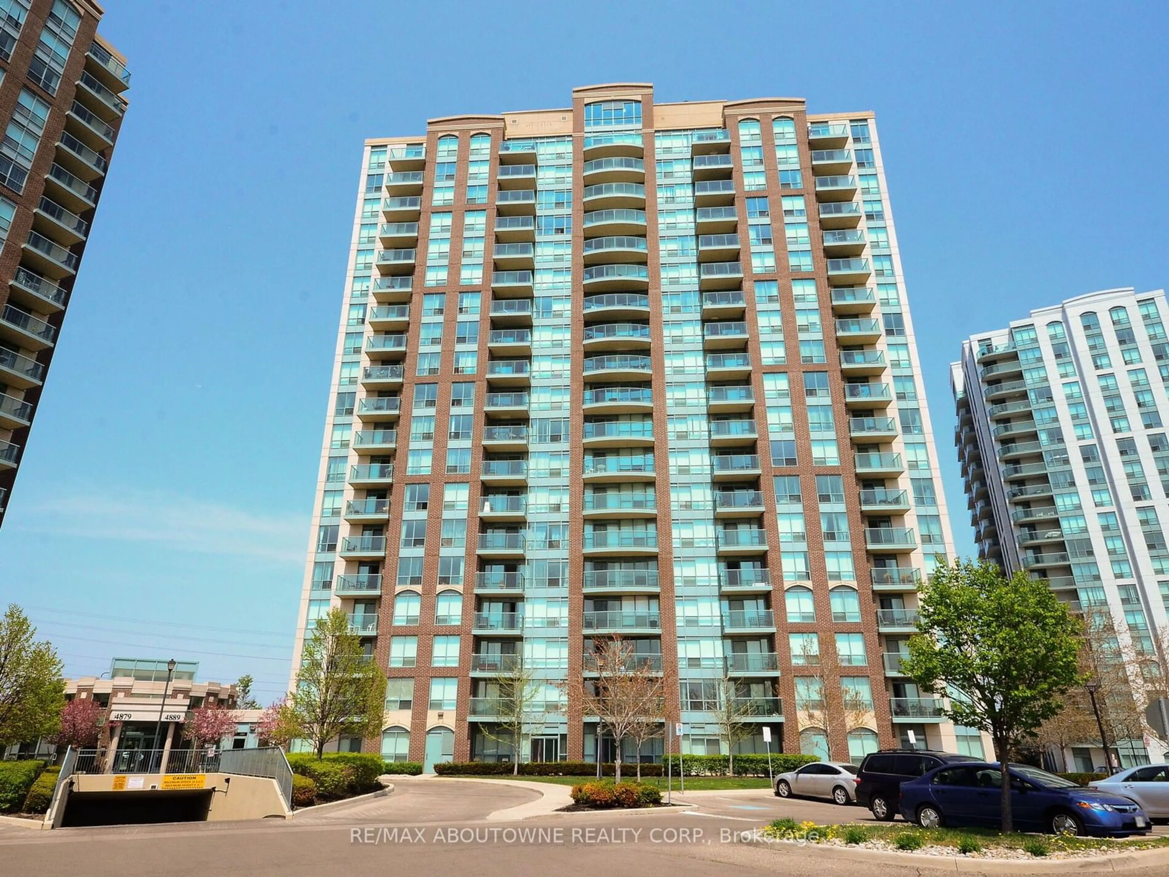 A pic from exterior of the house or condo, the front or back of building for 4889 Kimbermount Ave #707, Mississauga Ontario L5M 7R9