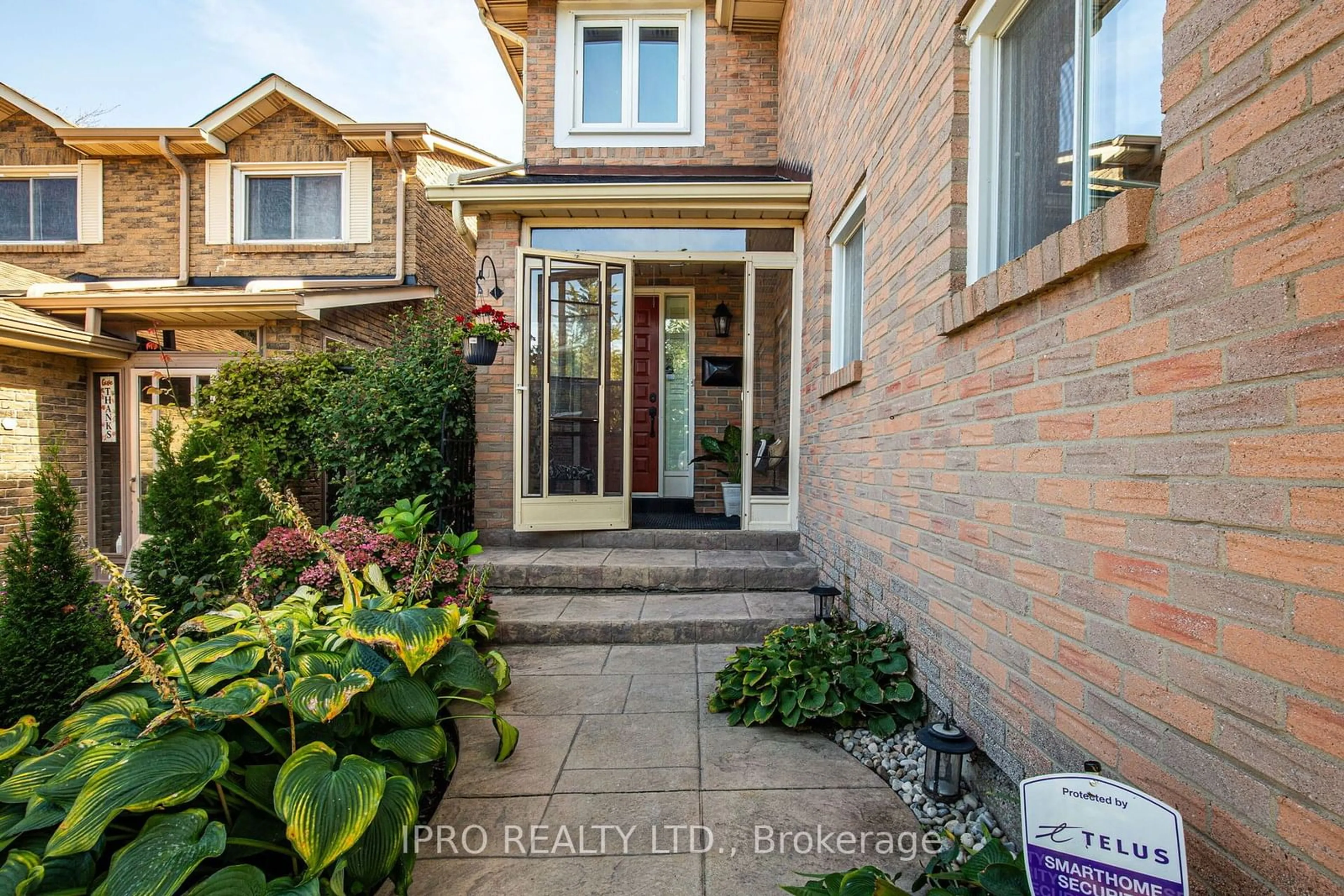 Frontside or backside of a home, the street view for 4193 Powderhorn Cres, Mississauga Ontario L5L 3B8