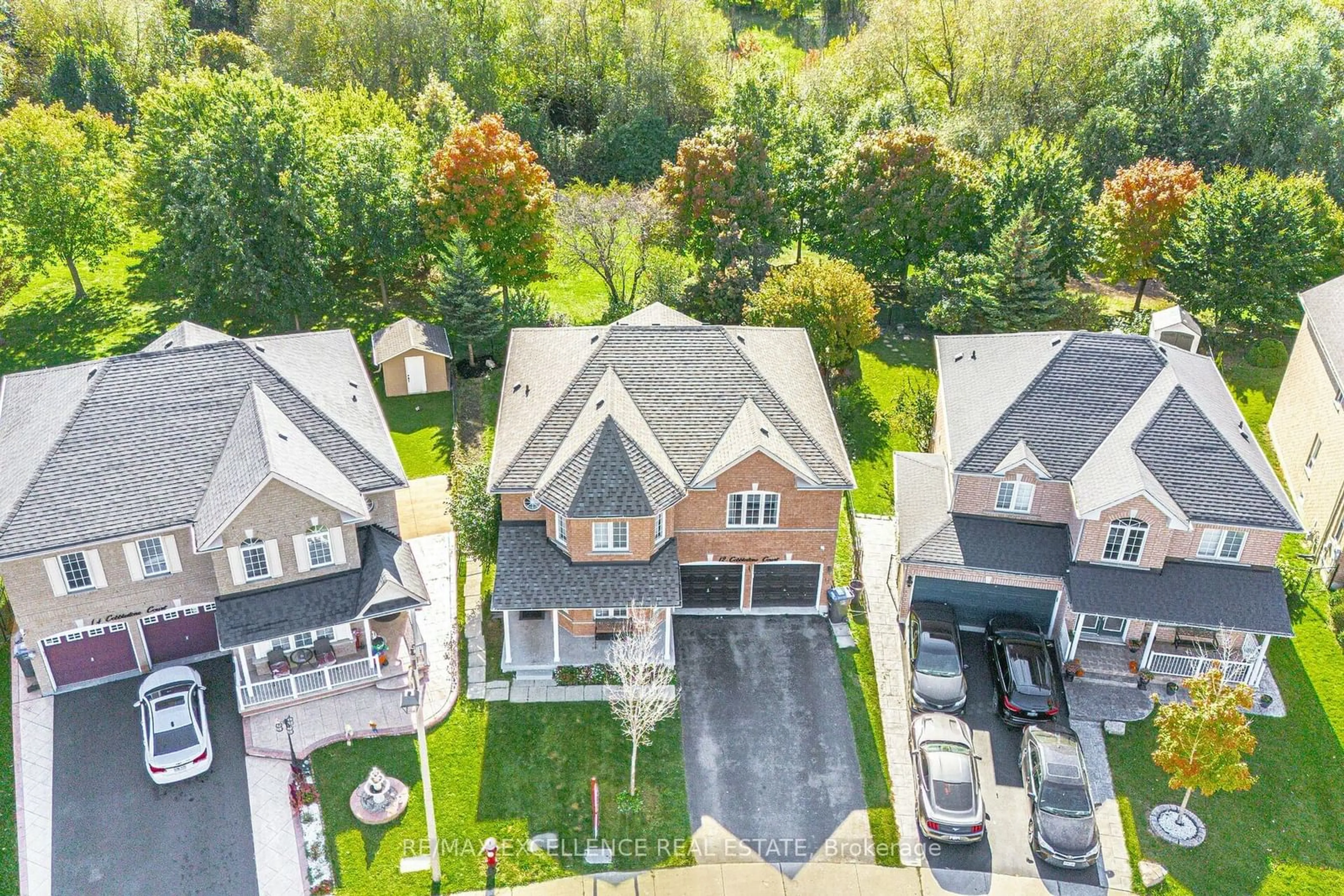 Frontside or backside of a home, the street view for 12 Cobblestone Crt, Brampton Ontario L6R 2S1