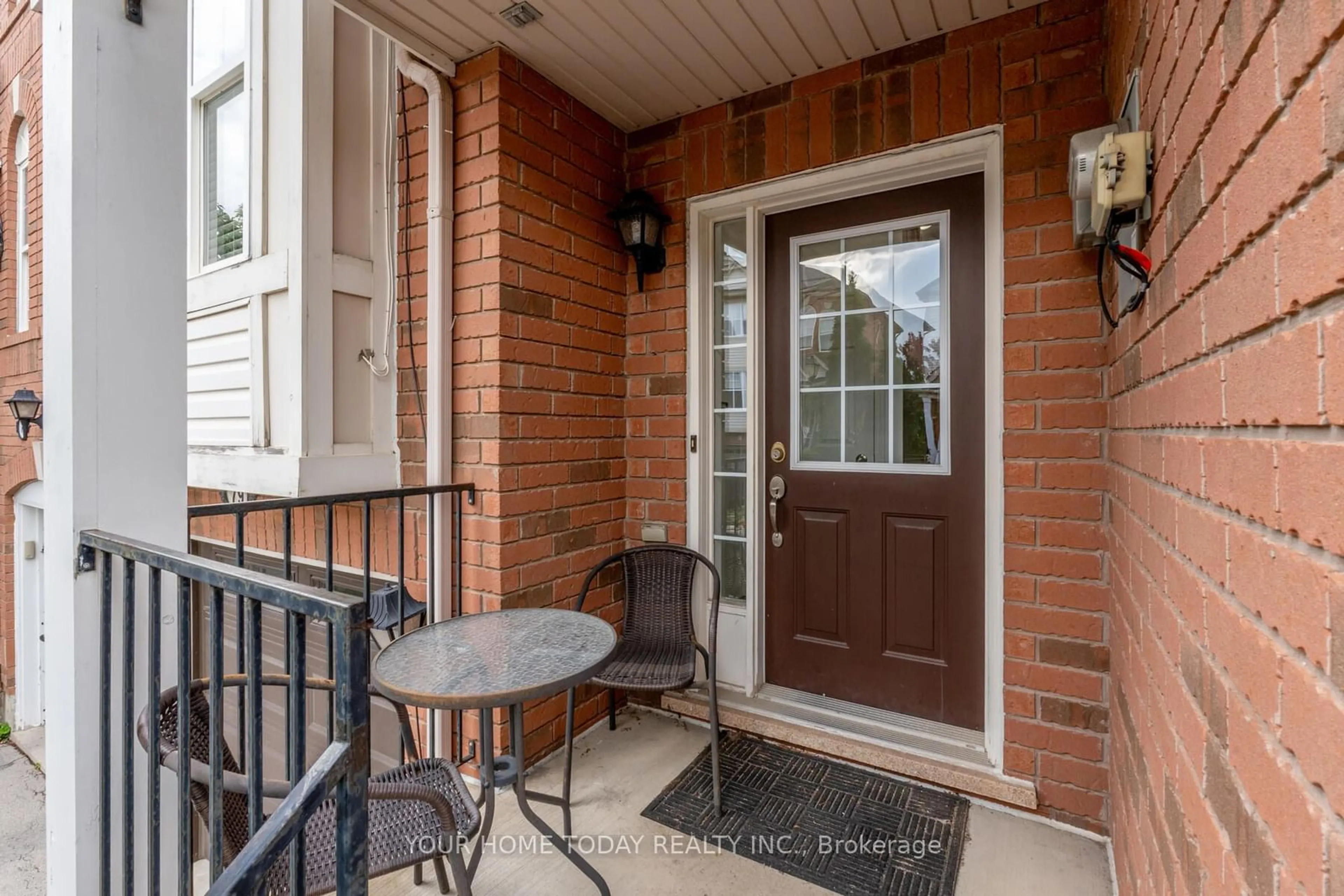 Indoor entryway, wood floors for 79 Seed House Lane, Halton Hills Ontario L7G 6K3