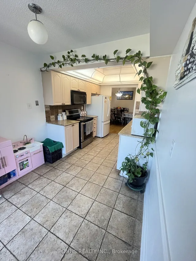Additional property image - 22 Hanover Rd Unit 304