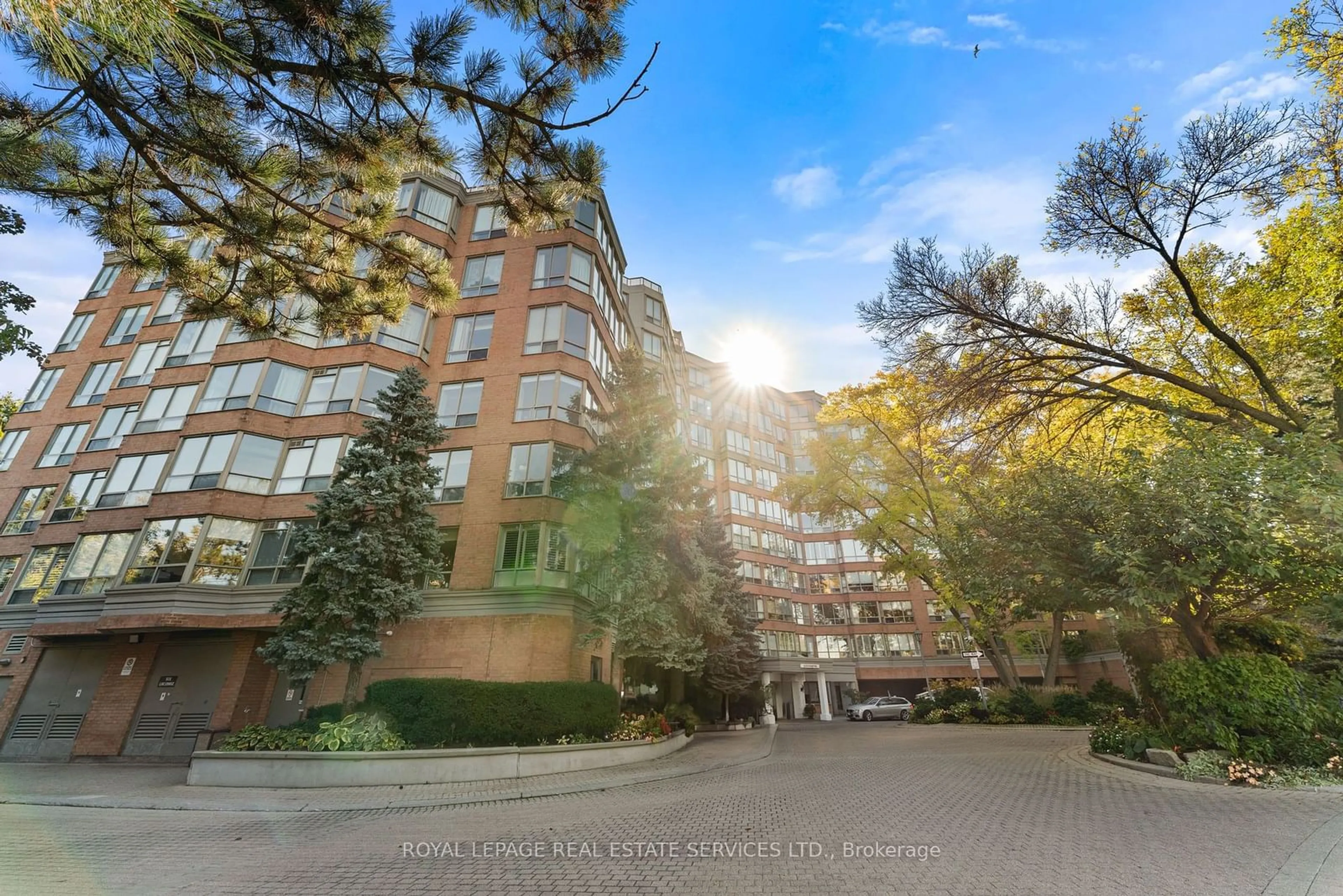 A pic from exterior of the house or condo, the street view for 1 Ripley Ave #306, Toronto Ontario M6S 4Z6