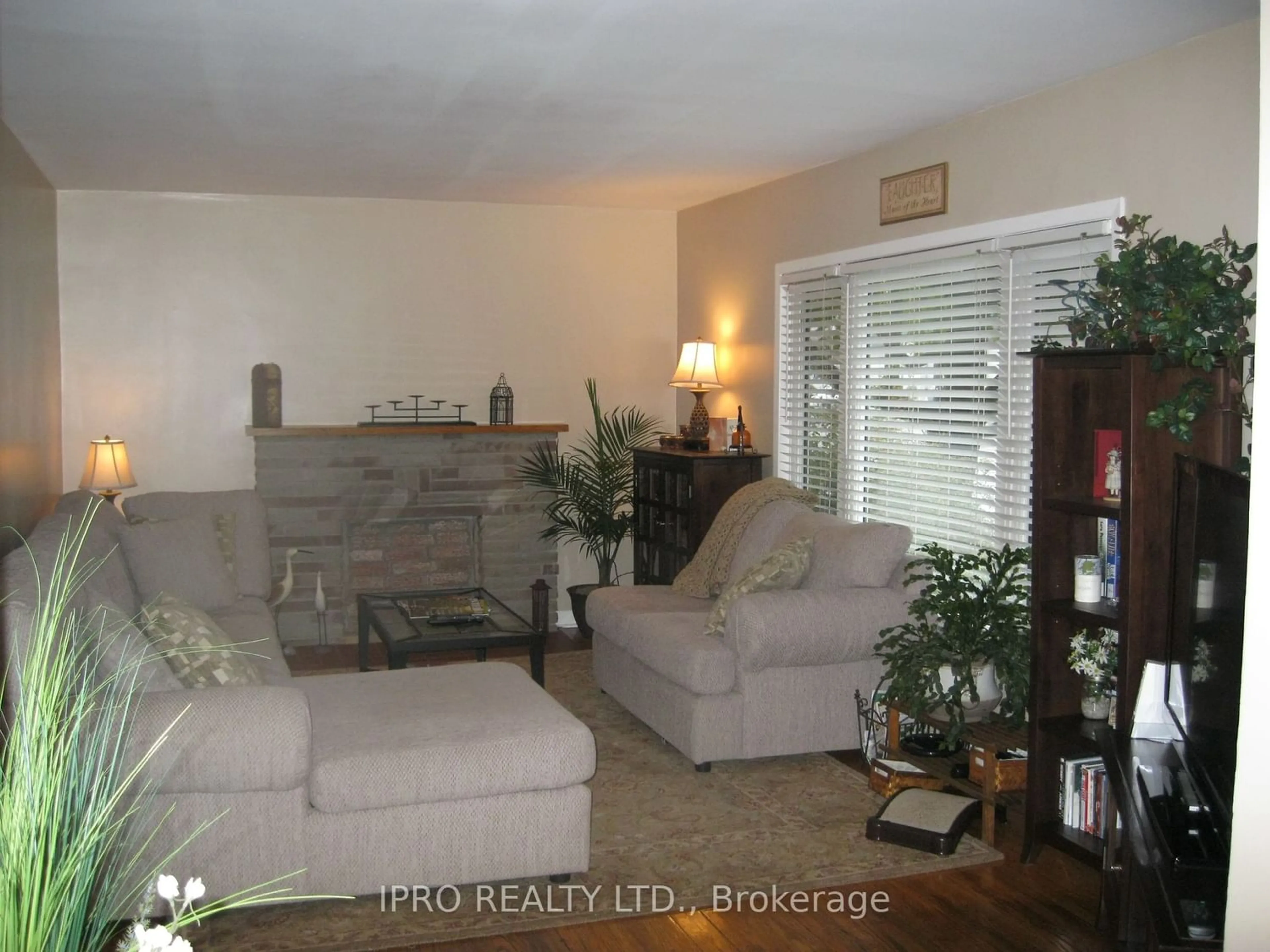 Living room, wood floors for 79 John St, Orangeville Ontario L9W 2P7