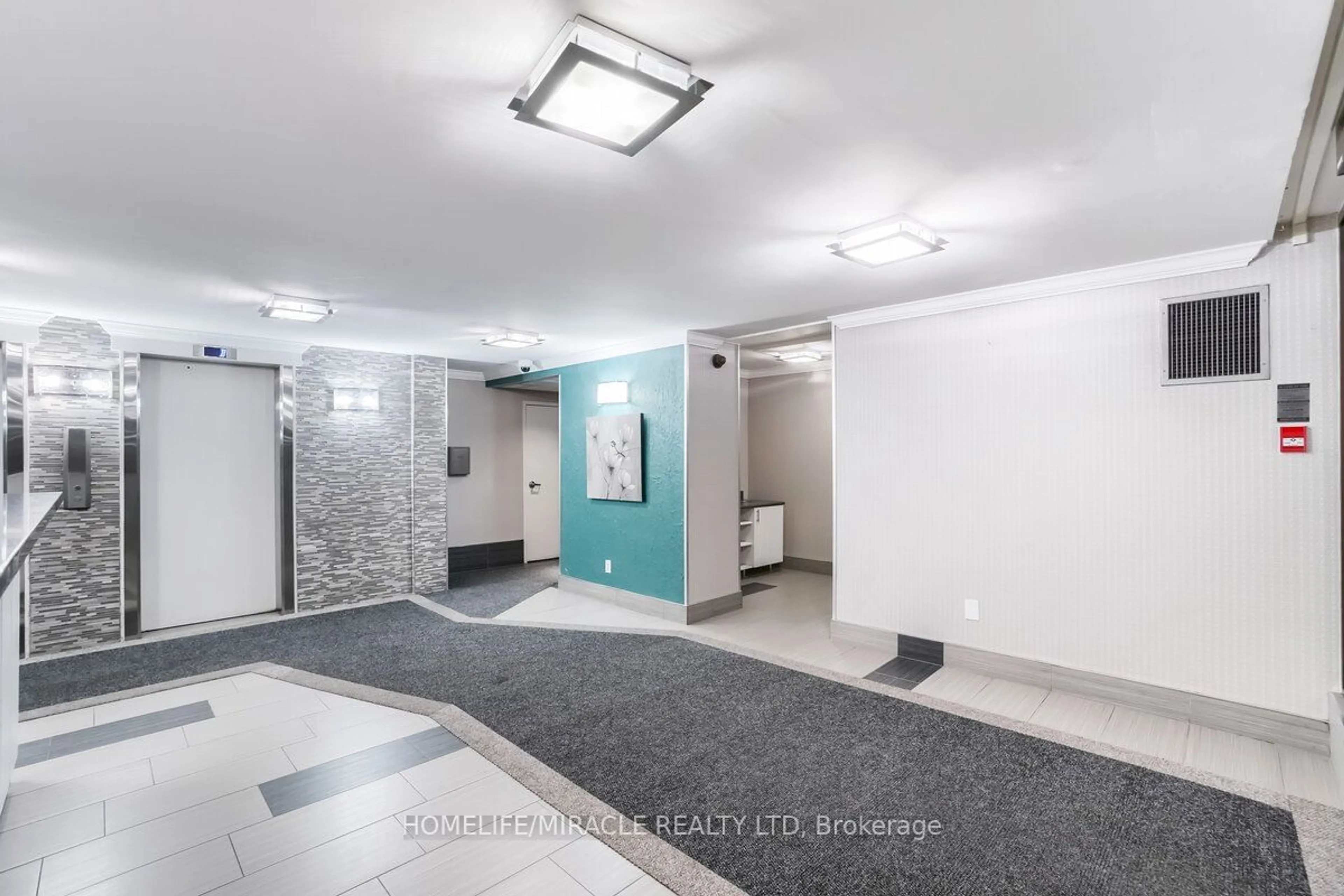 Other indoor space, not visible floor for 15 Kensington Rd #1703, Brampton Ontario L6T 3W2