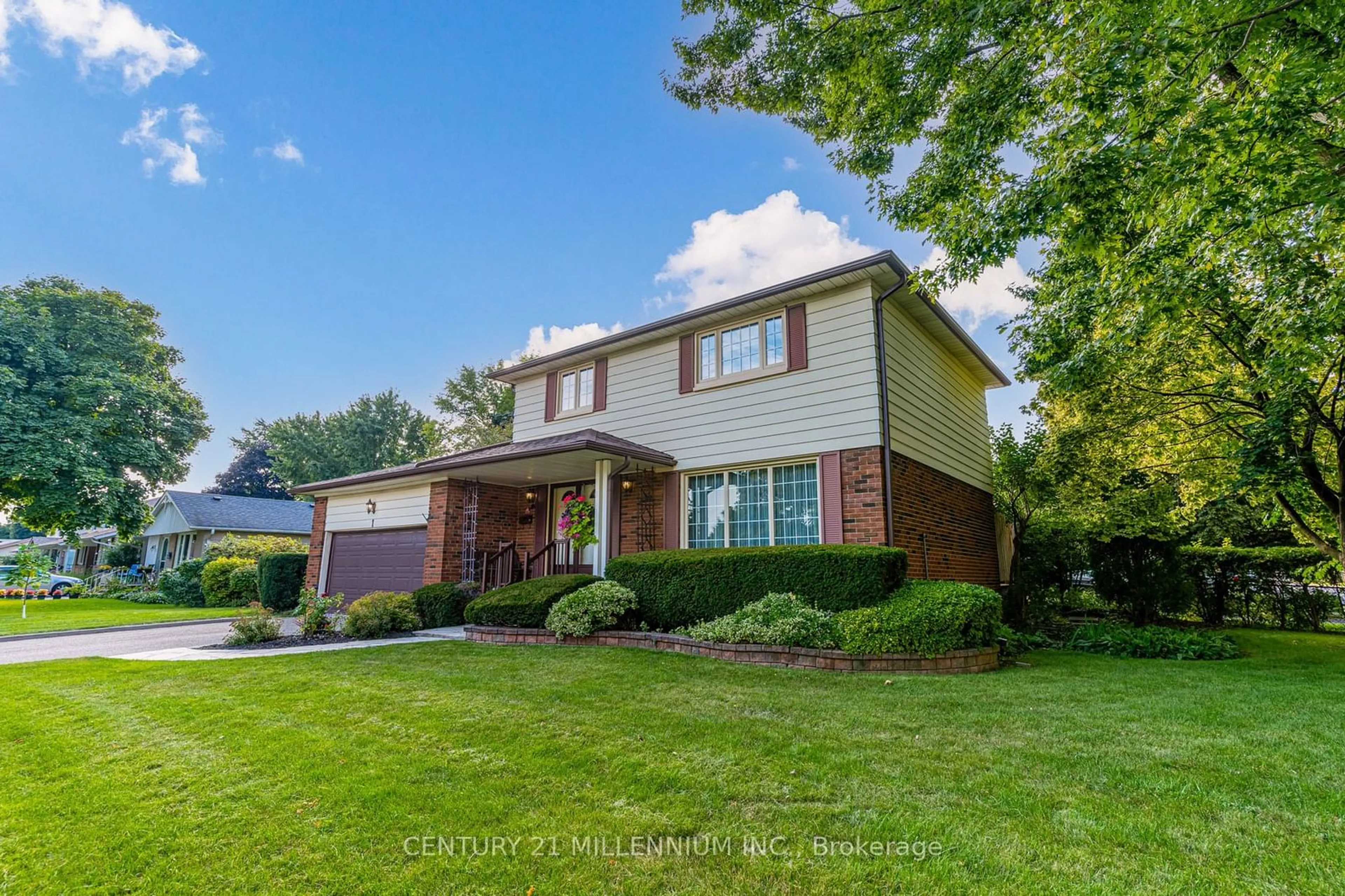 Frontside or backside of a home, the street view for 1 Ladore Dr, Brampton Ontario L6Y 1V4