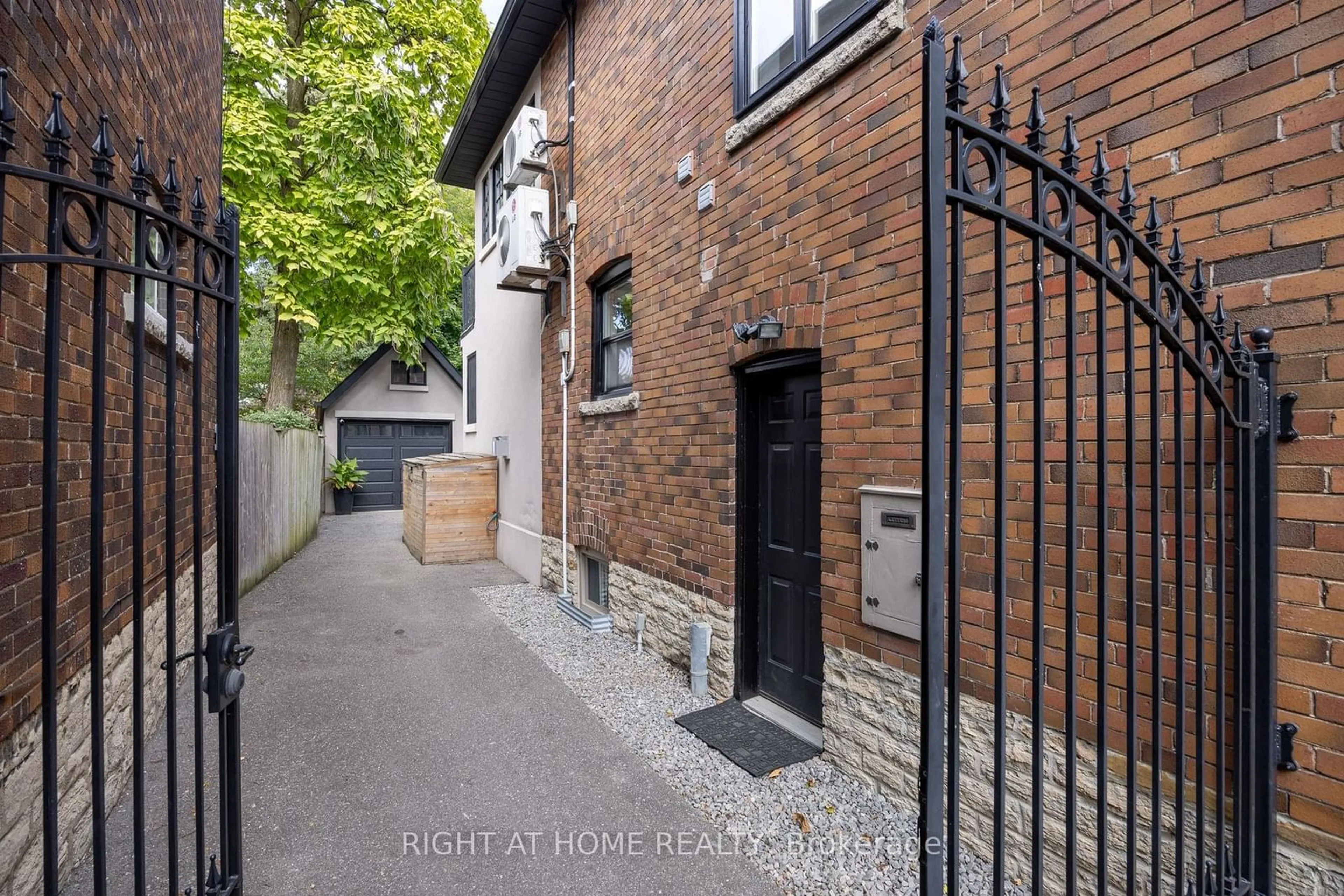 Home with brick exterior material for 8 Baby Point Rd, Toronto Ontario M6S 2E6